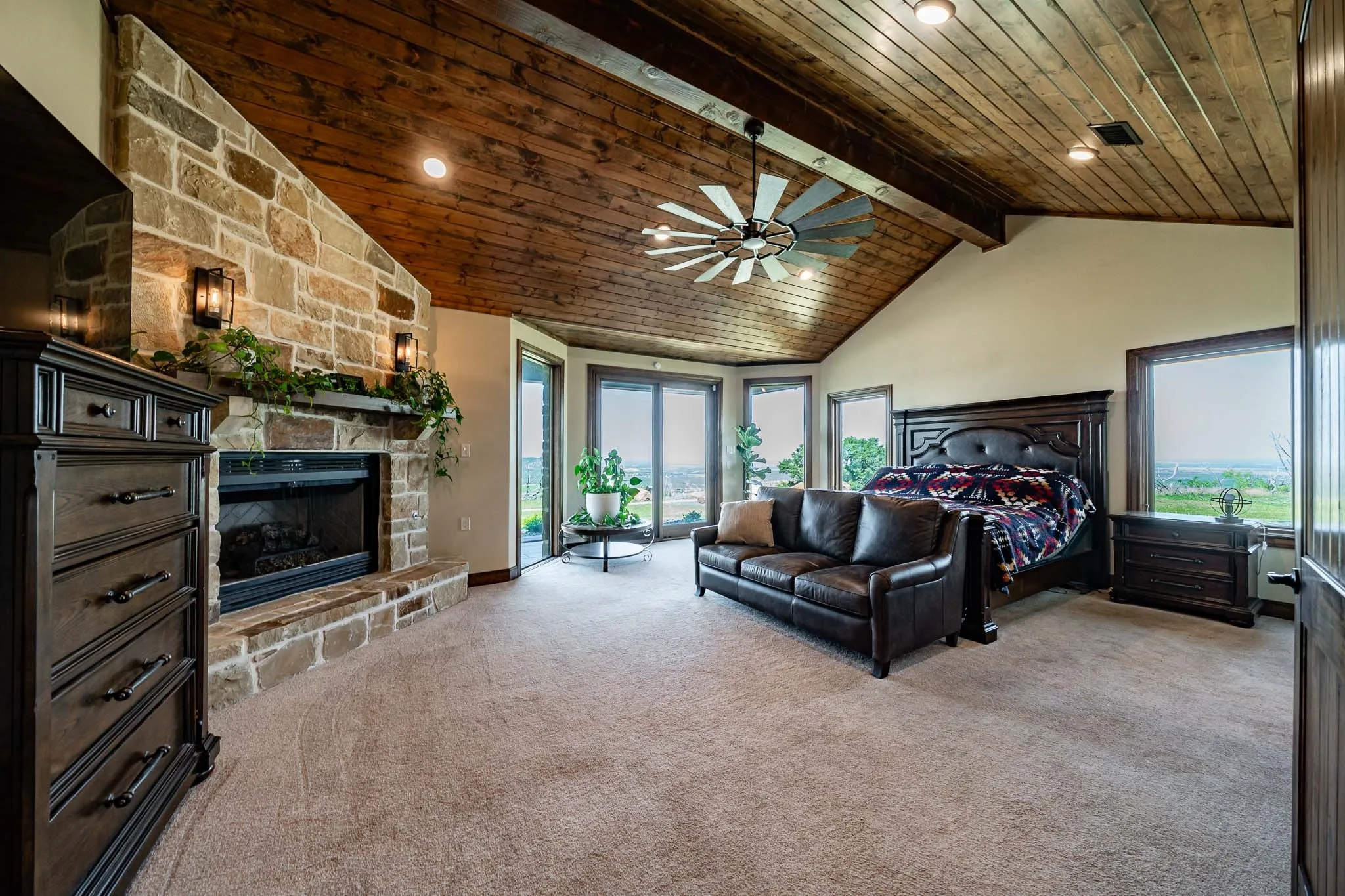 Single Family Residence For Sale in Taylor County , 1032 Braune Road, Abilene, Texas 79603, 3 Bedroom, 3 Bathroom, 3 Garage spaces, 2,922 Sqft, built in 2019, mls#21373815, Real Estate Agent in Abilene, Homes For Sale in Taylor county, Homes For Sale in Abilene, Realtor in Abilene Texas, Real Estate Brokerage Independent Realty Texas, Luminita Cordes Realtor