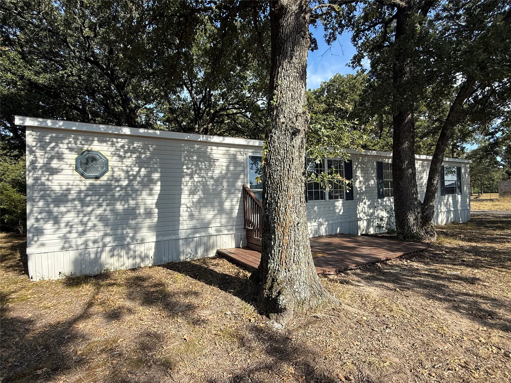 Manufactured Home For Sale in Hunt County , 303 Horseman S Road, Greenville, Texas 75401, 3 Bedroom, 2 Bathroom, Garage spaces, 2,128 Sqft, built in 1996, mls#21373771, Real Estate Agent in Greenville, Homes For Sale in Hunt county, Homes For Sale in Greenville, Realtor in Greenville Texas, Real Estate Brokerage Independent Realty Texas, Luminita Cordes Realtor