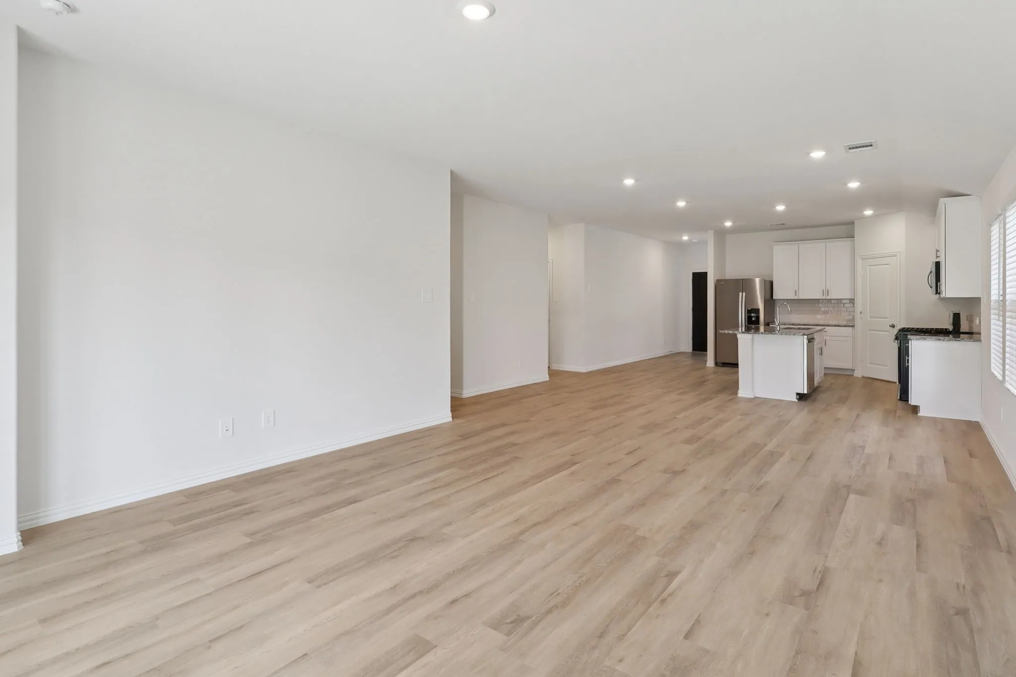 Photo is not of the actual home, but is an inspirational photo of builder’s model home and may depict options, furnishings, and/or decorator features that are not included.