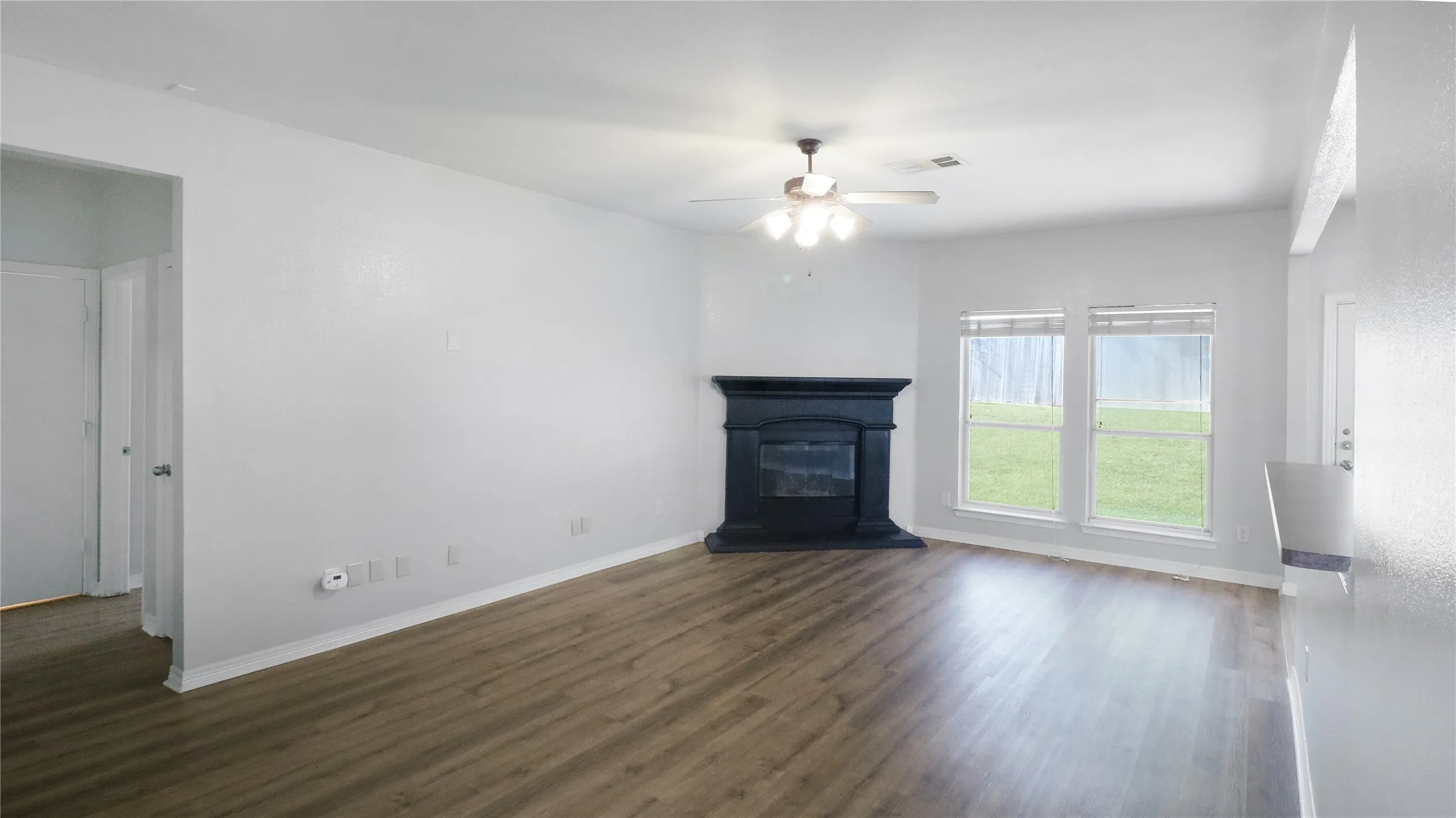 Single Family Residence For Sale in Ellis County , 3401 Newgate Street, Midlothian, Texas 76065, 3 Bedroom, 3 Bathroom, 2 Garage spaces, 2,390 Sqft, built in 2003, mls#21373810, Real Estate Agent in Midlothian, Homes For Sale in Ellis county, Homes For Sale in Midlothian, Realtor in Midlothian Texas, Real Estate Brokerage Independent Realty Texas, Luminita Cordes Realtor