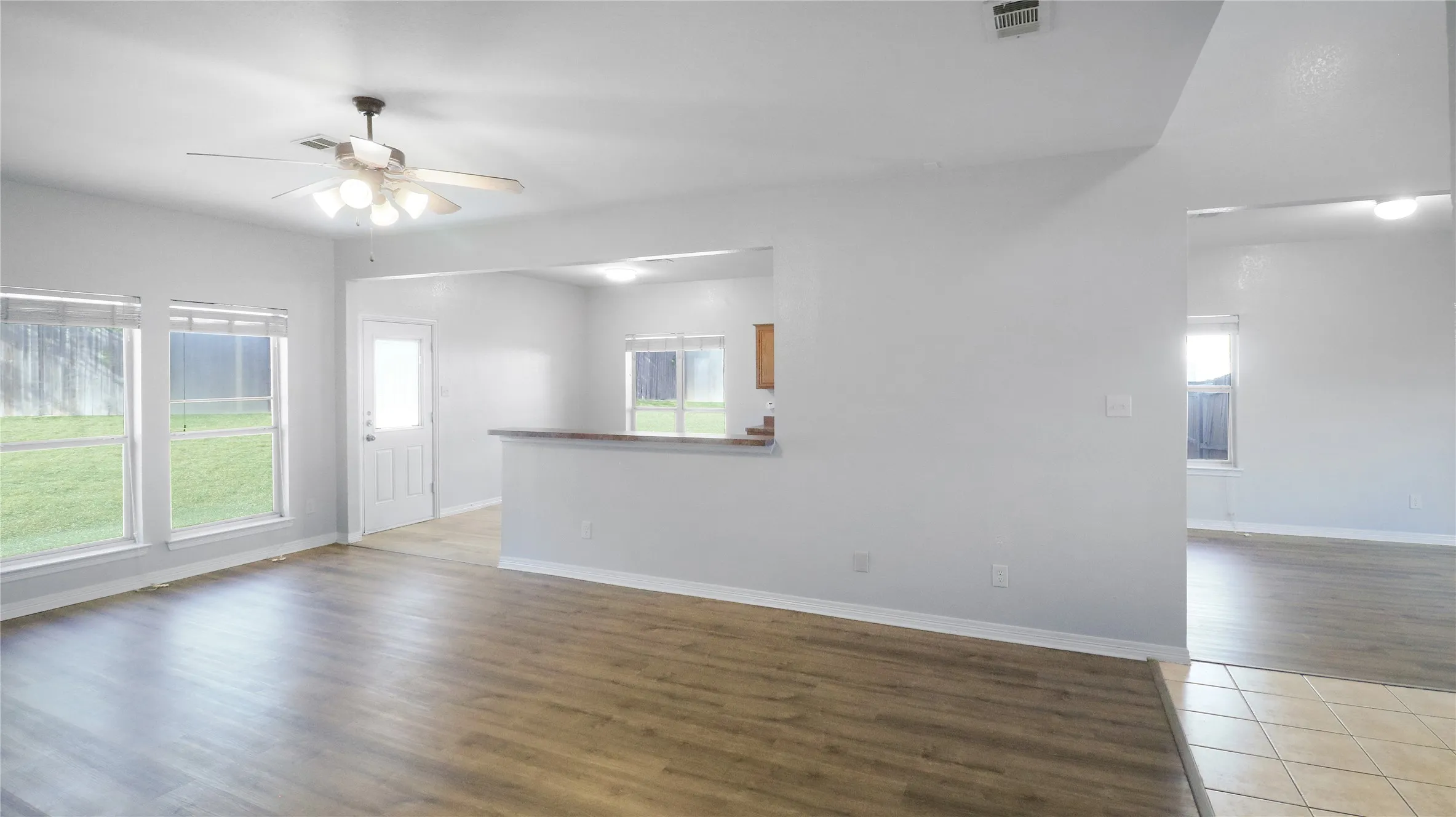 Single Family Residence For Sale in Ellis County , 3401 Newgate Street, Midlothian, Texas 76065, 3 Bedroom, 3 Bathroom, 2 Garage spaces, 2,390 Sqft, built in 2003, mls#21373810, Real Estate Agent in Midlothian, Homes For Sale in Ellis county, Homes For Sale in Midlothian, Realtor in Midlothian Texas, Real Estate Brokerage Independent Realty Texas, Luminita Cordes Realtor