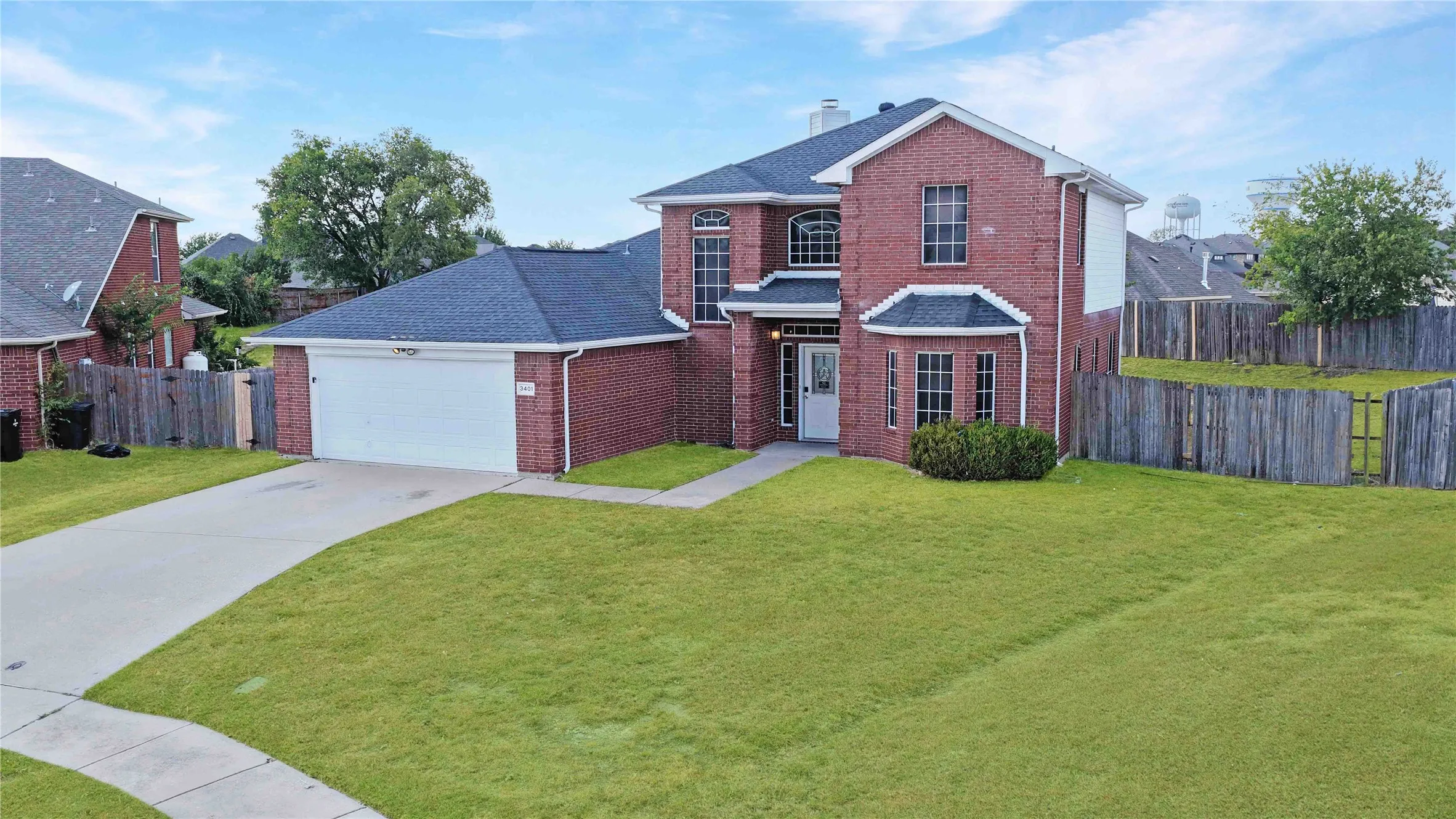 Single Family Residence For Sale in Ellis County , 3401 Newgate Street, Midlothian, Texas 76065, 3 Bedroom, 3 Bathroom, 2 Garage spaces, 2,390 Sqft, built in 2003, mls#21373810, Real Estate Agent in Midlothian, Homes For Sale in Ellis county, Homes For Sale in Midlothian, Realtor in Midlothian Texas, Real Estate Brokerage Independent Realty Texas, Luminita Cordes Realtor