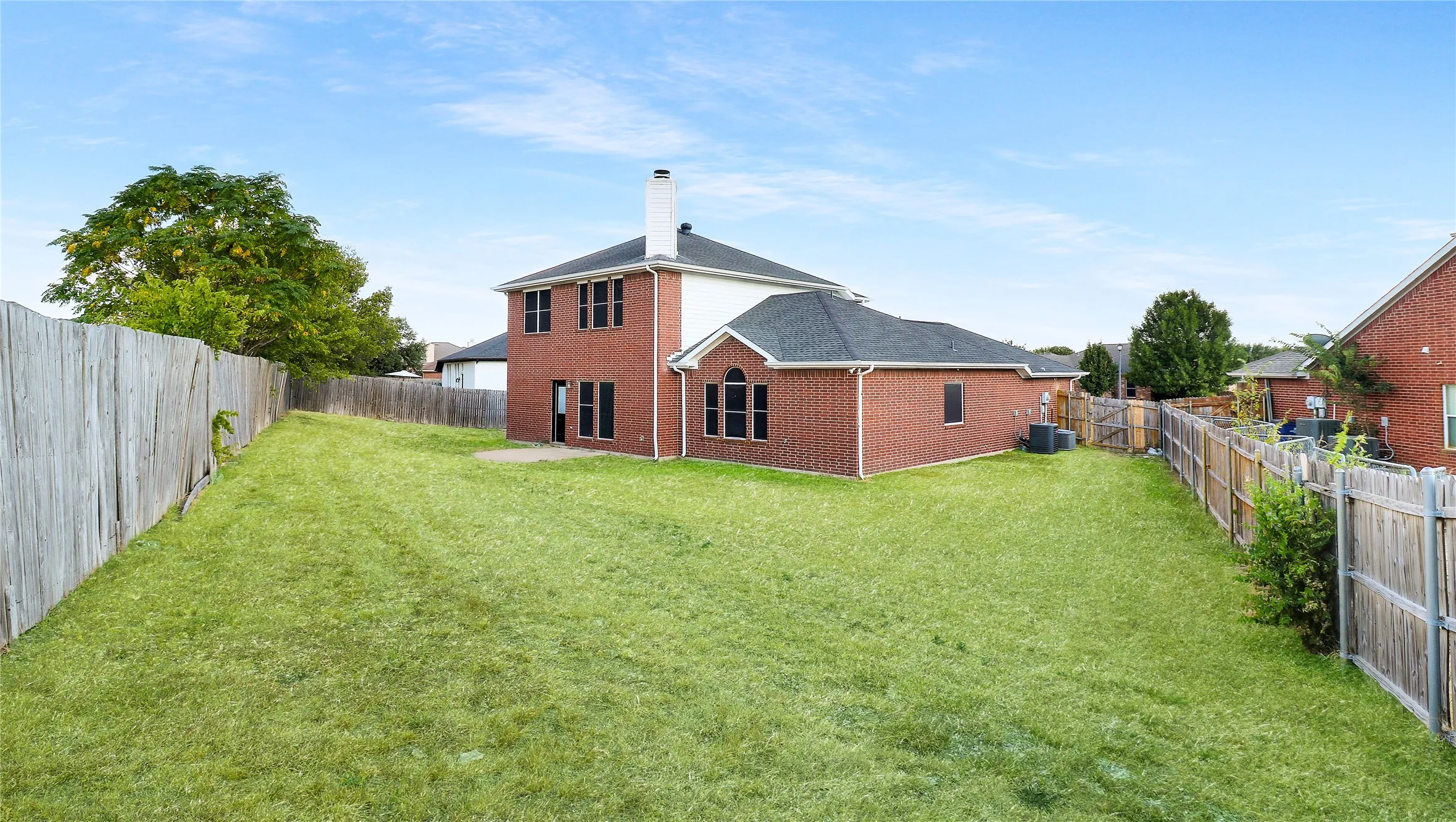 Single Family Residence For Sale in Ellis County , 3401 Newgate Street, Midlothian, Texas 76065, 3 Bedroom, 3 Bathroom, 2 Garage spaces, 2,390 Sqft, built in 2003, mls#21373810, Real Estate Agent in Midlothian, Homes For Sale in Ellis county, Homes For Sale in Midlothian, Realtor in Midlothian Texas, Real Estate Brokerage Independent Realty Texas, Luminita Cordes Realtor
