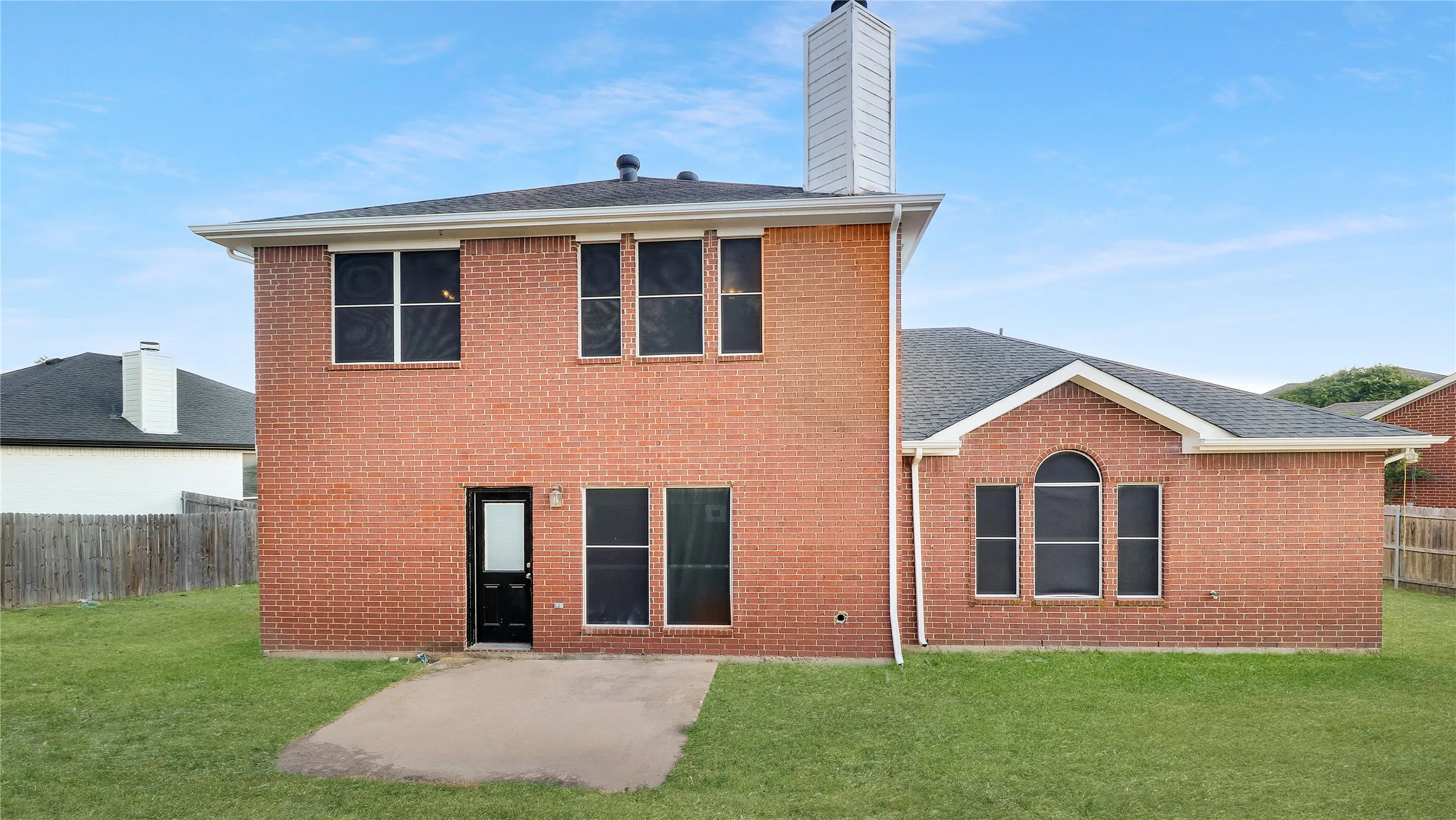 Single Family Residence For Sale in Ellis County , 3401 Newgate Street, Midlothian, Texas 76065, 3 Bedroom, 3 Bathroom, 2 Garage spaces, 2,390 Sqft, built in 2003, mls#21373810, Real Estate Agent in Midlothian, Homes For Sale in Ellis county, Homes For Sale in Midlothian, Realtor in Midlothian Texas, Real Estate Brokerage Independent Realty Texas, Luminita Cordes Realtor
