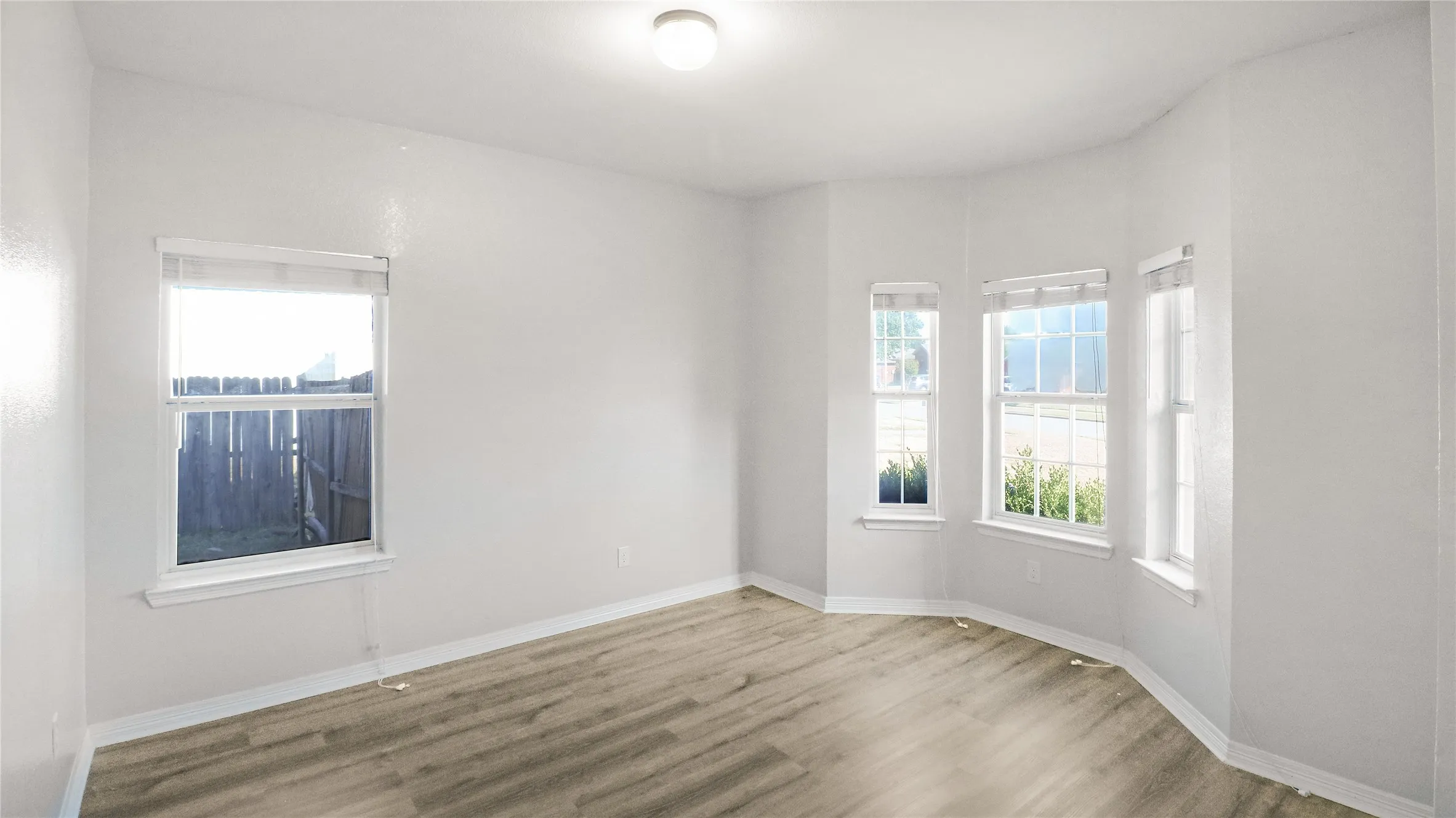 Single Family Residence For Sale in Ellis County , 3401 Newgate Street, Midlothian, Texas 76065, 3 Bedroom, 3 Bathroom, 2 Garage spaces, 2,390 Sqft, built in 2003, mls#21373810, Real Estate Agent in Midlothian, Homes For Sale in Ellis county, Homes For Sale in Midlothian, Realtor in Midlothian Texas, Real Estate Brokerage Independent Realty Texas, Luminita Cordes Realtor