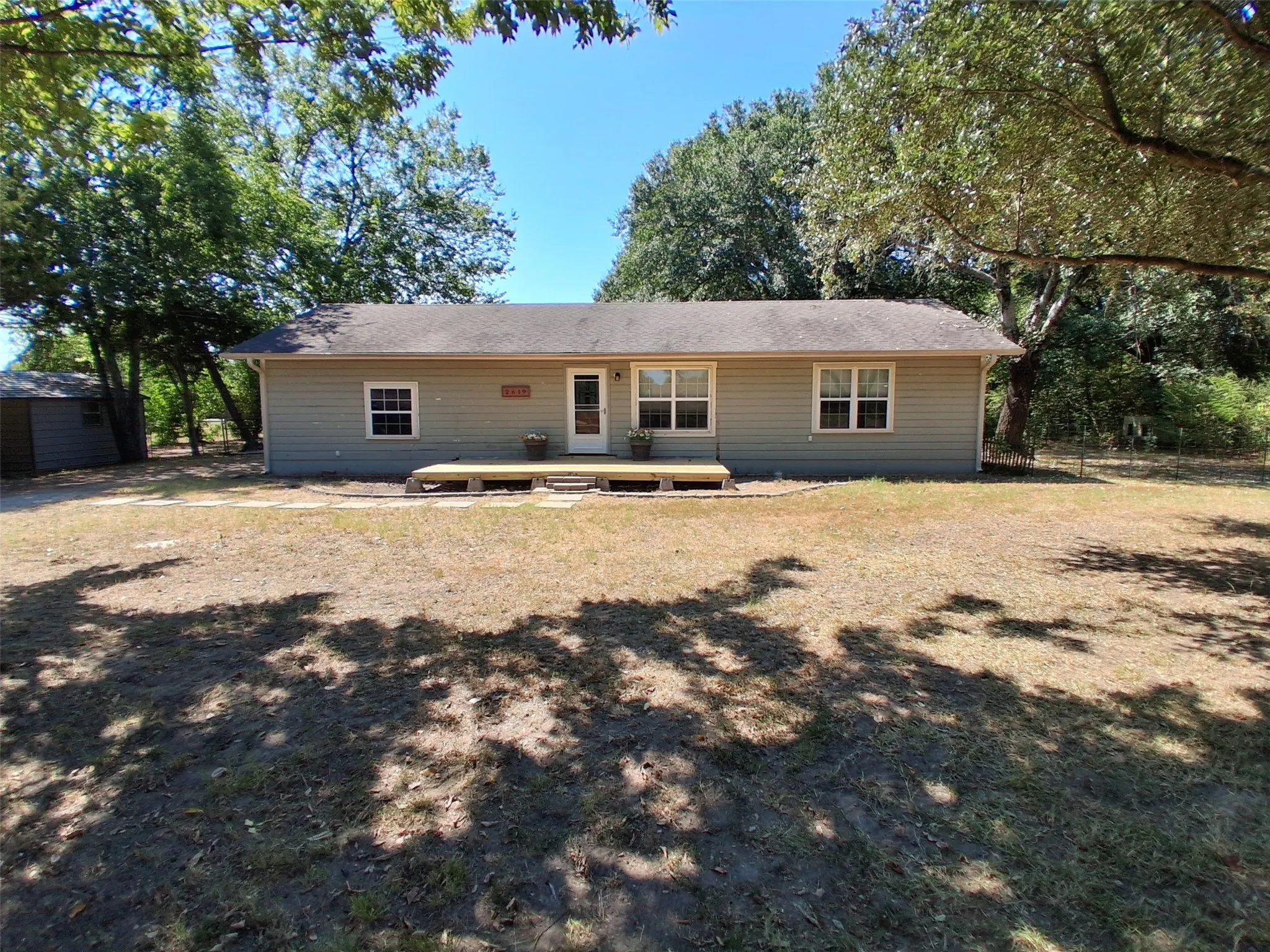 Single Family Residence For Sale in Hunt County , 2619 Charity Road, Commerce, Texas 75428, 3 Bedroom, 1 Bathroom, Garage spaces, 1,988 Sqft, built in 1968, mls#21366623, Real Estate Agent in Commerce, Homes For Sale in Hunt county, Homes For Sale in Commerce, Realtor in Commerce Texas, Real Estate Brokerage Independent Realty Texas, Luminita Cordes Realtor