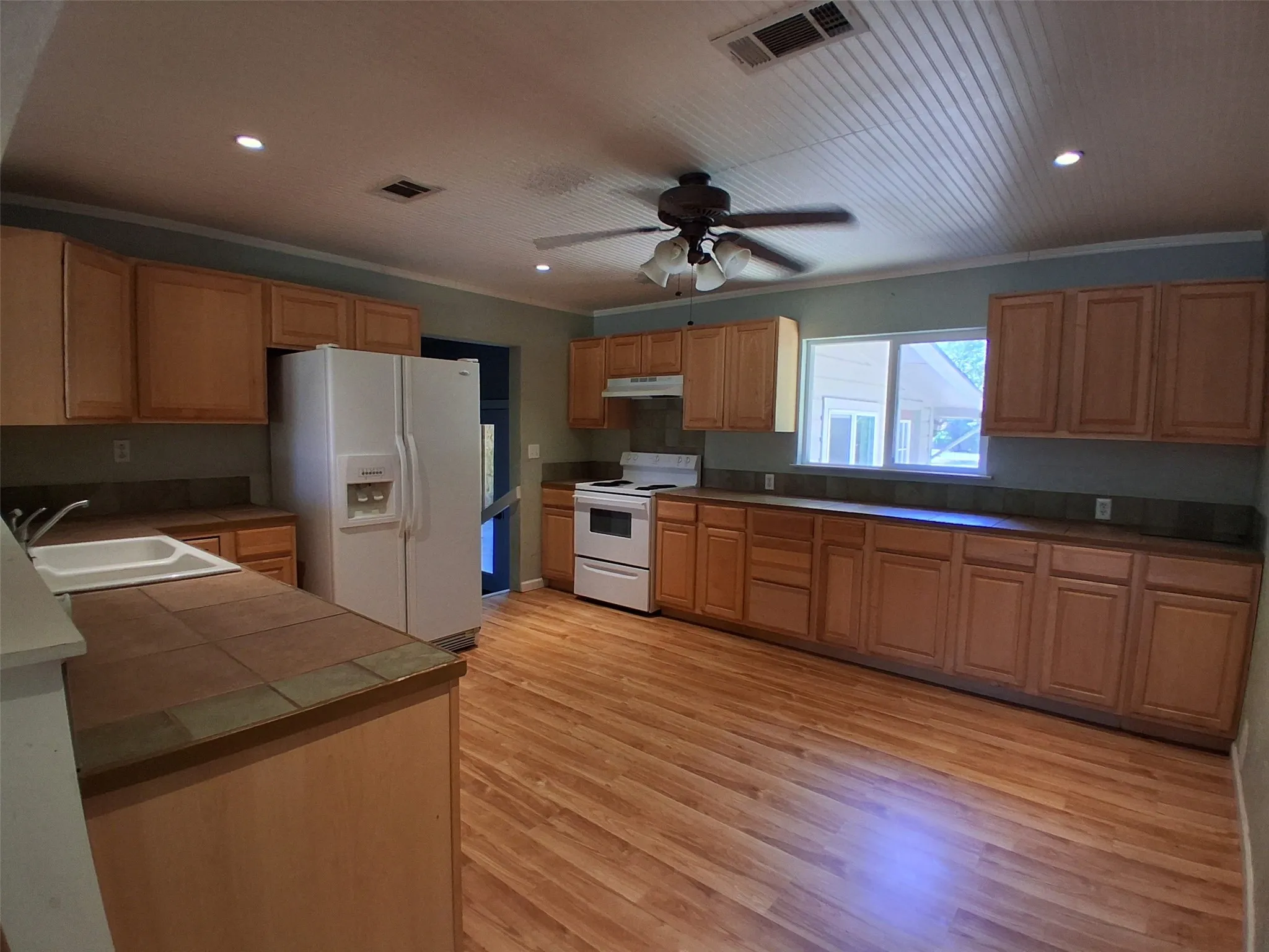 Single Family Residence For Sale in Hunt County , 2619 Charity Road, Commerce, Texas 75428, 3 Bedroom, 1 Bathroom, Garage spaces, 1,988 Sqft, built in 1968, mls#21366623, Real Estate Agent in Commerce, Homes For Sale in Hunt county, Homes For Sale in Commerce, Realtor in Commerce Texas, Real Estate Brokerage Independent Realty Texas, Luminita Cordes Realtor