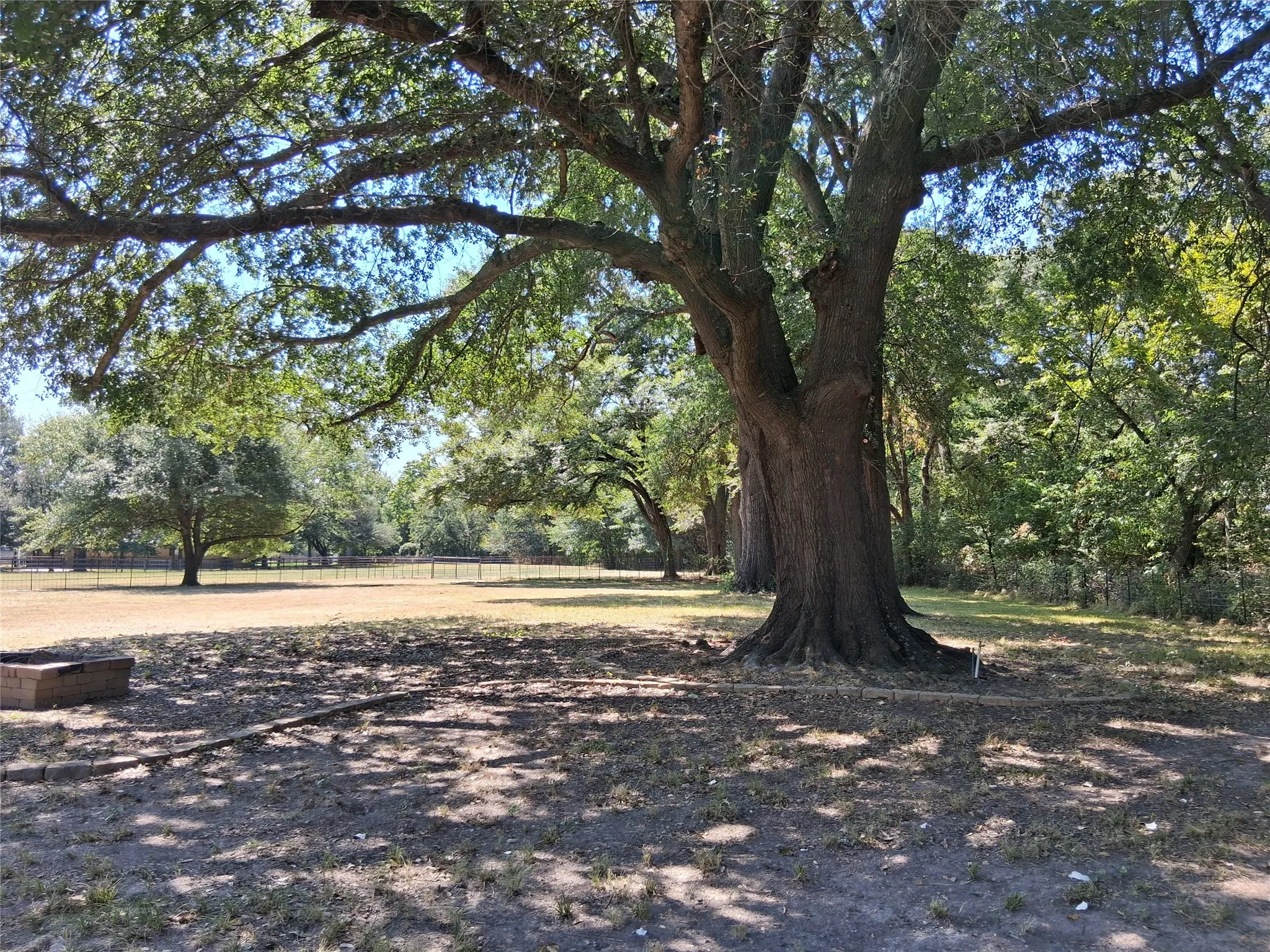 Single Family Residence For Sale in Hunt County , 2619 Charity Road, Commerce, Texas 75428, 3 Bedroom, 1 Bathroom, Garage spaces, 1,988 Sqft, built in 1968, mls#21366623, Real Estate Agent in Commerce, Homes For Sale in Hunt county, Homes For Sale in Commerce, Realtor in Commerce Texas, Real Estate Brokerage Independent Realty Texas, Luminita Cordes Realtor