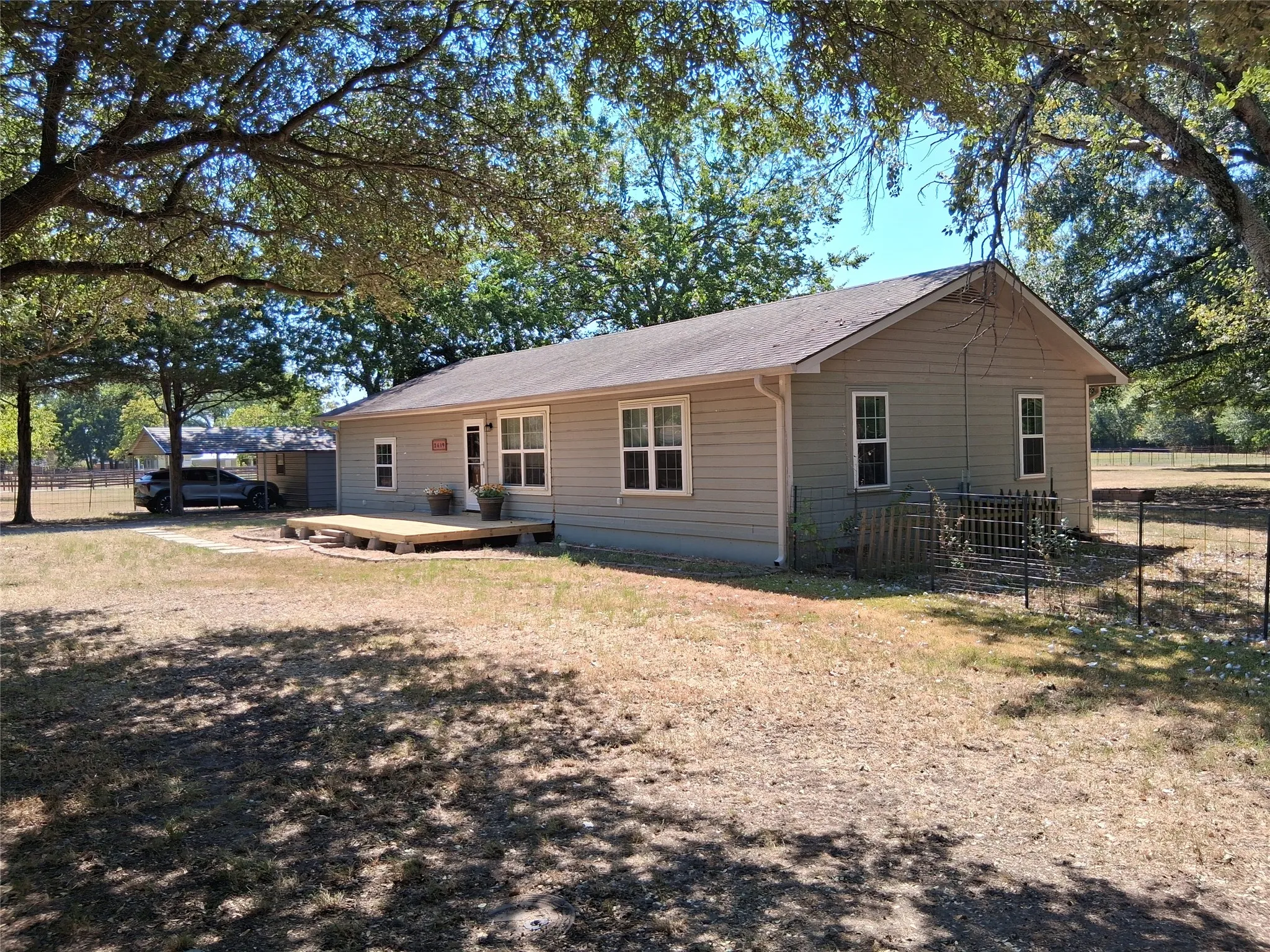 Single Family Residence For Sale in Hunt County , 2619 Charity Road, Commerce, Texas 75428, 3 Bedroom, 1 Bathroom, Garage spaces, 1,988 Sqft, built in 1968, mls#21366623, Real Estate Agent in Commerce, Homes For Sale in Hunt county, Homes For Sale in Commerce, Realtor in Commerce Texas, Real Estate Brokerage Independent Realty Texas, Luminita Cordes Realtor