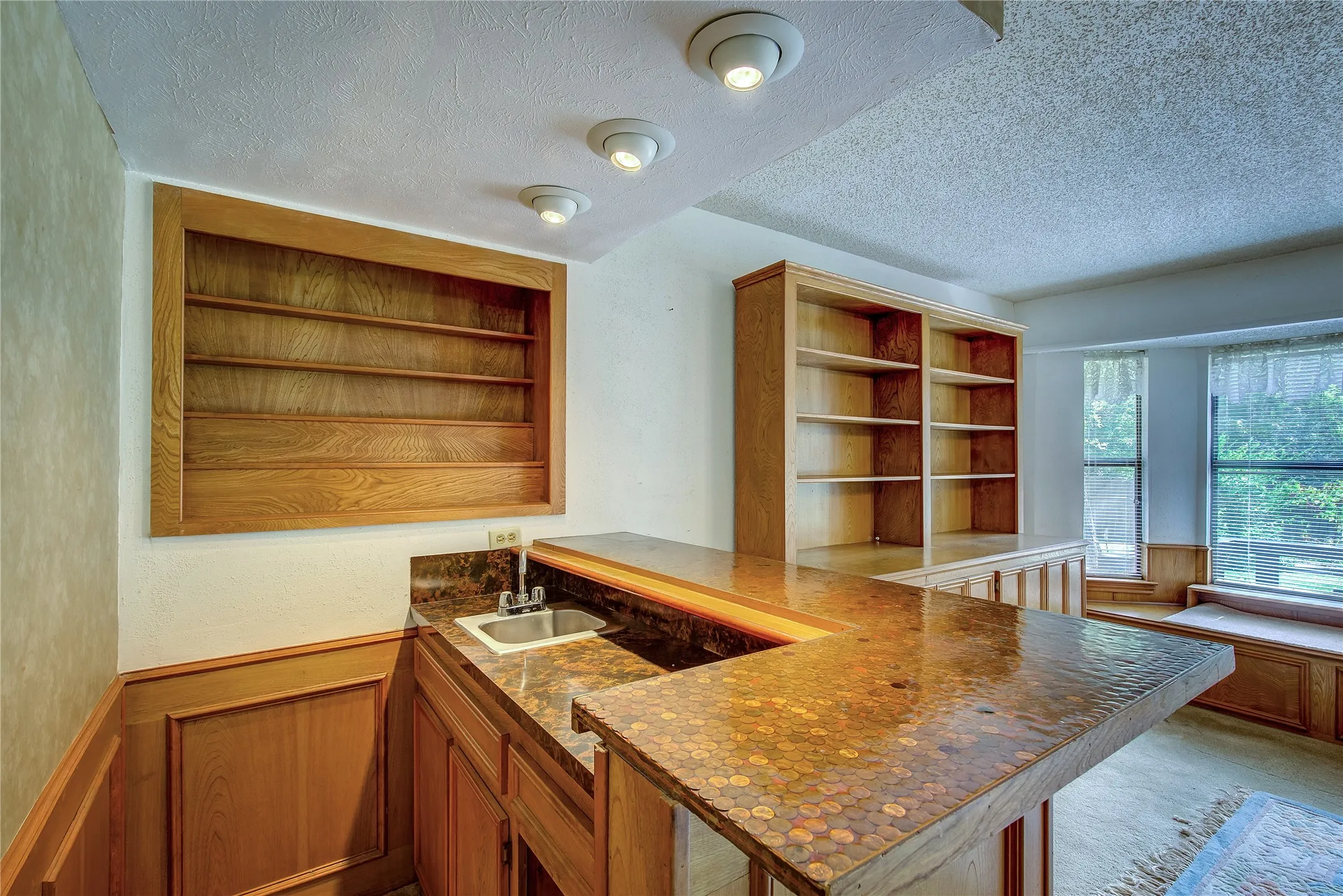 Wet bar
