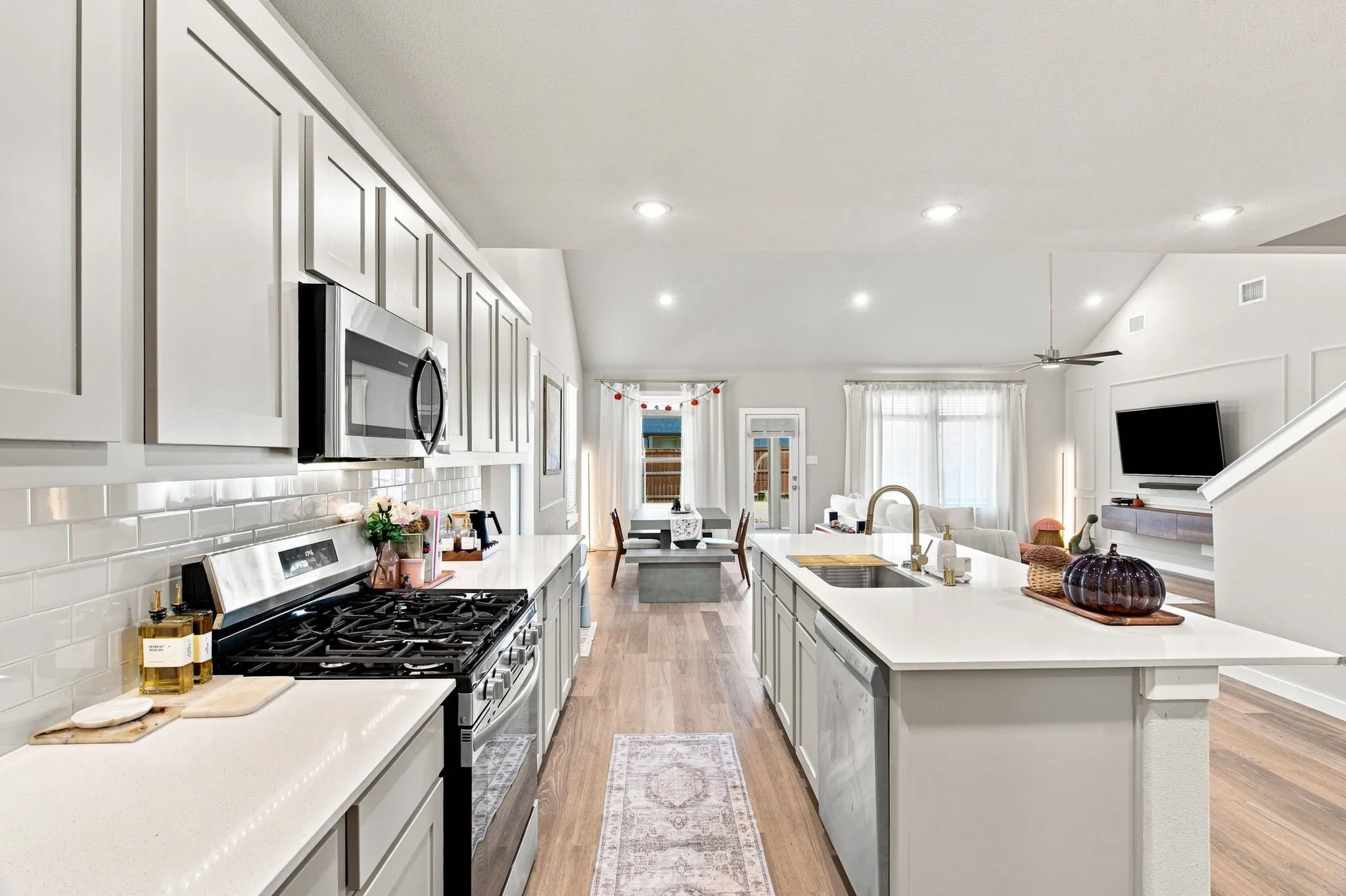Single Family Residence For Sale in Kaufman County , 2318 Highbury Hill, Forney, Texas 75126, 5 Bedroom, 3 Bathroom, 2 Garage spaces, 3,121 Sqft, built in 2025, mls#21373663, Real Estate Agent in Forney, Homes For Sale in Kaufman county, Homes For Sale in Forney, Realtor in Forney Texas, Real Estate Brokerage Independent Realty Texas, Luminita Cordes Realtor