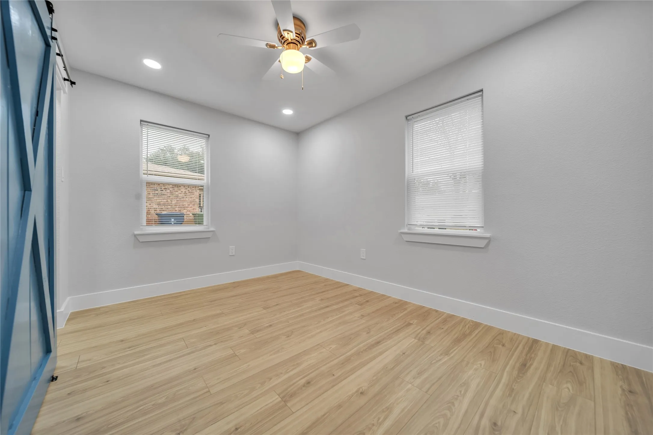 Single Family Residence For Sale in Dallas County , 1213 Bowie Street, Garland, Texas 75040, 3 Bedroom, 2 Bathroom, Garage spaces, 1,500 Sqft, built in 1963, mls#21373659, Real Estate Agent in Garland, Homes For Sale in Dallas county, Homes For Sale in Garland, Realtor in Garland Texas, Real Estate Brokerage Independent Realty Texas, Luminita Cordes Realtor