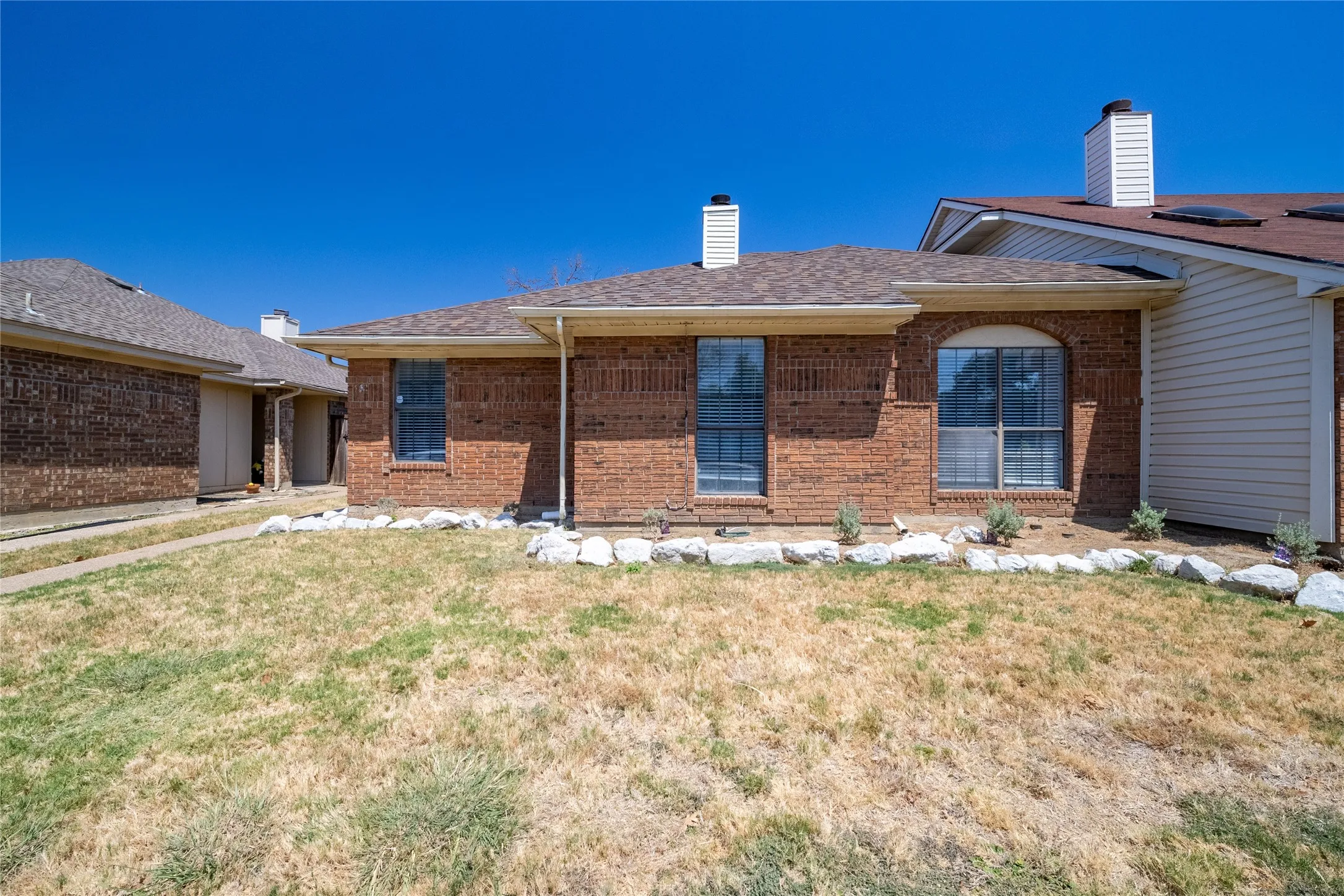 Duplex For Rent in Dallas County , 562 Stringfellow Drive, Coppell, Texas 75019, 3 Bedroom, 2 Bathroom, 1 Garage spaces, 1,309 Sqft, built in 1985, mls#21373717, Real Estate Agent in Coppell, Homes For Rent in Dallas county, Homes For Rent in Coppell, Realtor in Coppell Texas, Real Estate Brokerage Independent Realty Texas, Luminita Cordes Realtor