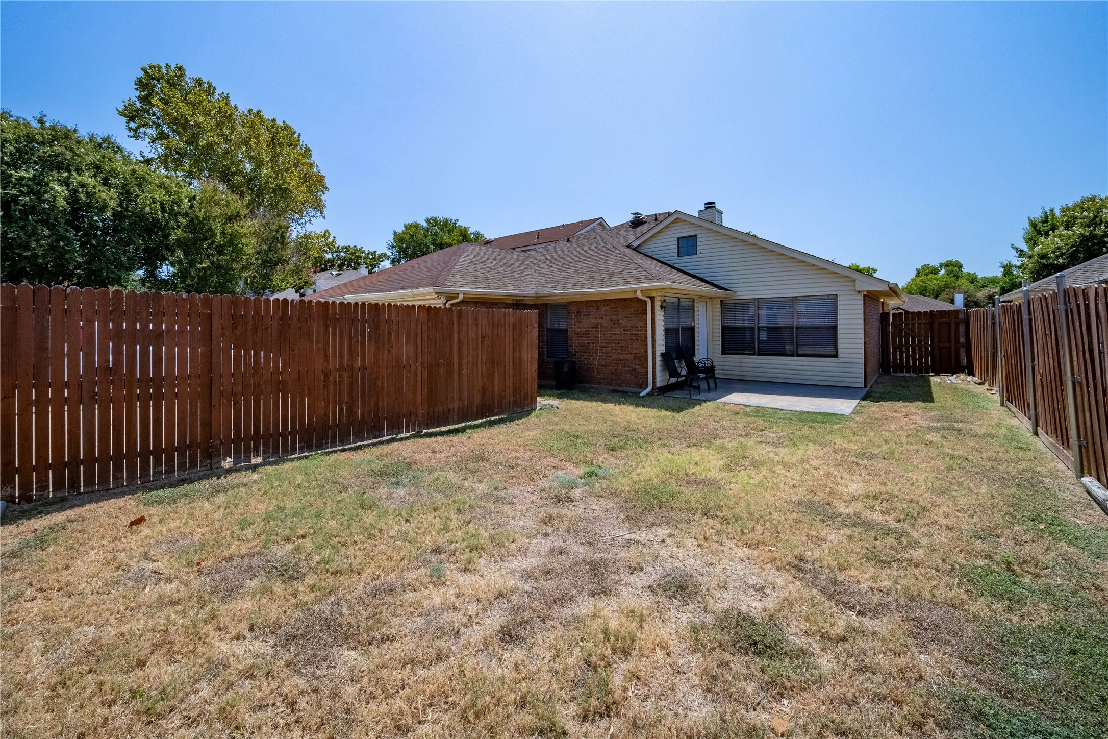Duplex For Rent in Dallas County , 562 Stringfellow Drive, Coppell, Texas 75019, 3 Bedroom, 2 Bathroom, 1 Garage spaces, 1,309 Sqft, built in 1985, mls#21373717, Real Estate Agent in Coppell, Homes For Rent in Dallas county, Homes For Rent in Coppell, Realtor in Coppell Texas, Real Estate Brokerage Independent Realty Texas, Luminita Cordes Realtor