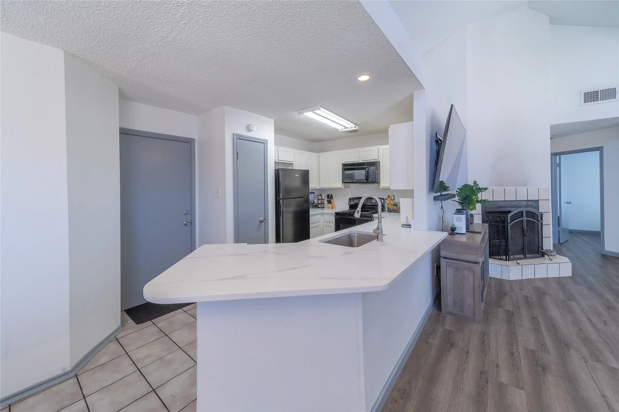 Duplex For Rent in Dallas County , 562 Stringfellow Drive, Coppell, Texas 75019, 3 Bedroom, 2 Bathroom, 1 Garage spaces, 1,309 Sqft, built in 1985, mls#21373717, Real Estate Agent in Coppell, Homes For Rent in Dallas county, Homes For Rent in Coppell, Realtor in Coppell Texas, Real Estate Brokerage Independent Realty Texas, Luminita Cordes Realtor