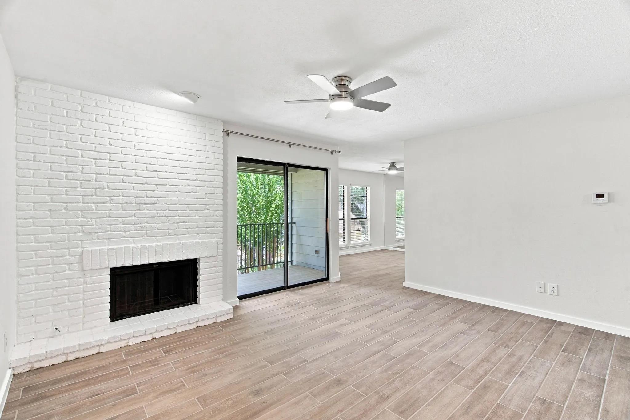 Condominium For Rent in Dallas County , 15151 Berry Trail 910, Dallas, Texas 75248, 2 Bedroom, 3 Bathroom, Garage spaces, 966 Sqft, built in 1980, mls#21372021, Real Estate Agent in Dallas, Homes For Rent in Dallas county, Homes For Rent in Dallas, Realtor in Dallas Texas, Real Estate Brokerage Independent Realty Texas, Luminita Cordes Realtor