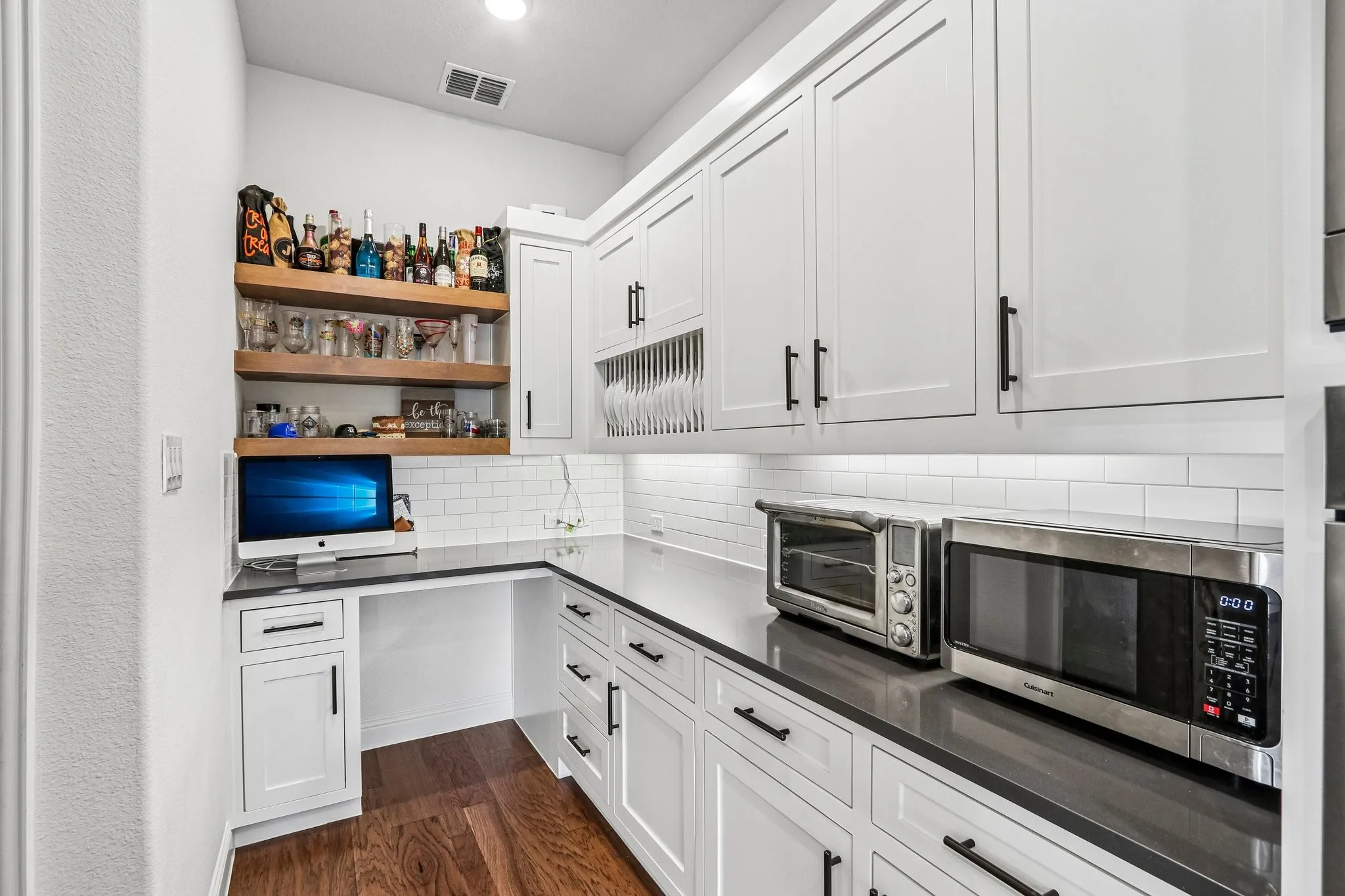 Single Family Residence For Sale in Collin County , 1657 Lilac Lane, Celina, Texas 75009, 5 Bedroom, 4 Bathroom, 3 Garage spaces, 3,635 Sqft, built in 2020, mls#21373829, Real Estate Agent in Celina, Homes For Sale in Collin county, Homes For Sale in Celina, Realtor in Celina Texas, Real Estate Brokerage Independent Realty Texas, Luminita Cordes Realtor