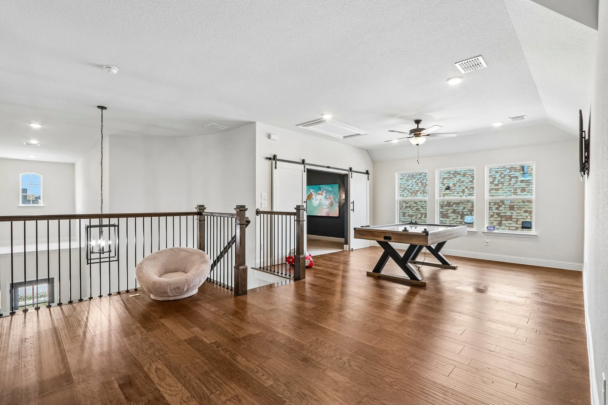 Single Family Residence For Sale in Collin County , 1657 Lilac Lane, Celina, Texas 75009, 5 Bedroom, 4 Bathroom, 3 Garage spaces, 3,635 Sqft, built in 2020, mls#21373829, Real Estate Agent in Celina, Homes For Sale in Collin county, Homes For Sale in Celina, Realtor in Celina Texas, Real Estate Brokerage Independent Realty Texas, Luminita Cordes Realtor