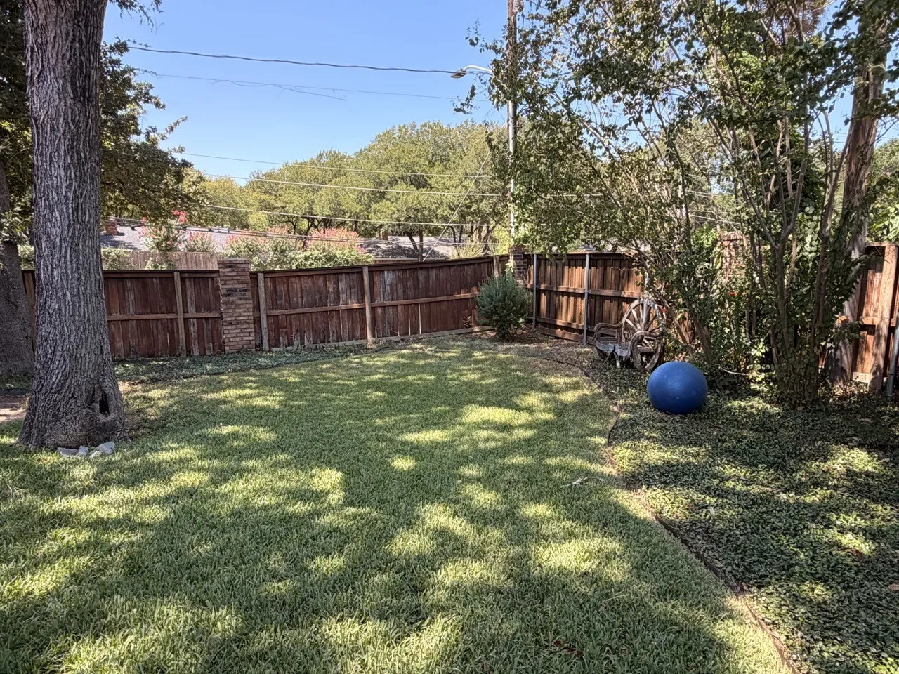 Townhouse For Rent in Tarrant County , 2024 N Saint Andrews Court, Arlington, Texas 76011, 3 Bedroom, 2 Bathroom, 2 Garage spaces, 2,359 Sqft, built in 1985, mls#21372964, Real Estate Agent in Arlington, Homes For Rent in Tarrant county, Homes For Rent in Arlington, Realtor in Arlington Texas, Real Estate Brokerage Independent Realty Texas, Luminita Cordes Realtor