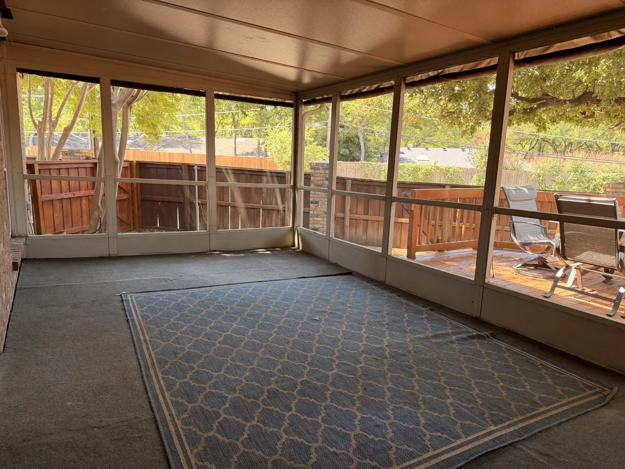 Townhouse For Rent in Tarrant County , 2024 N Saint Andrews Court, Arlington, Texas 76011, 3 Bedroom, 2 Bathroom, 2 Garage spaces, 2,359 Sqft, built in 1985, mls#21372964, Real Estate Agent in Arlington, Homes For Rent in Tarrant county, Homes For Rent in Arlington, Realtor in Arlington Texas, Real Estate Brokerage Independent Realty Texas, Luminita Cordes Realtor