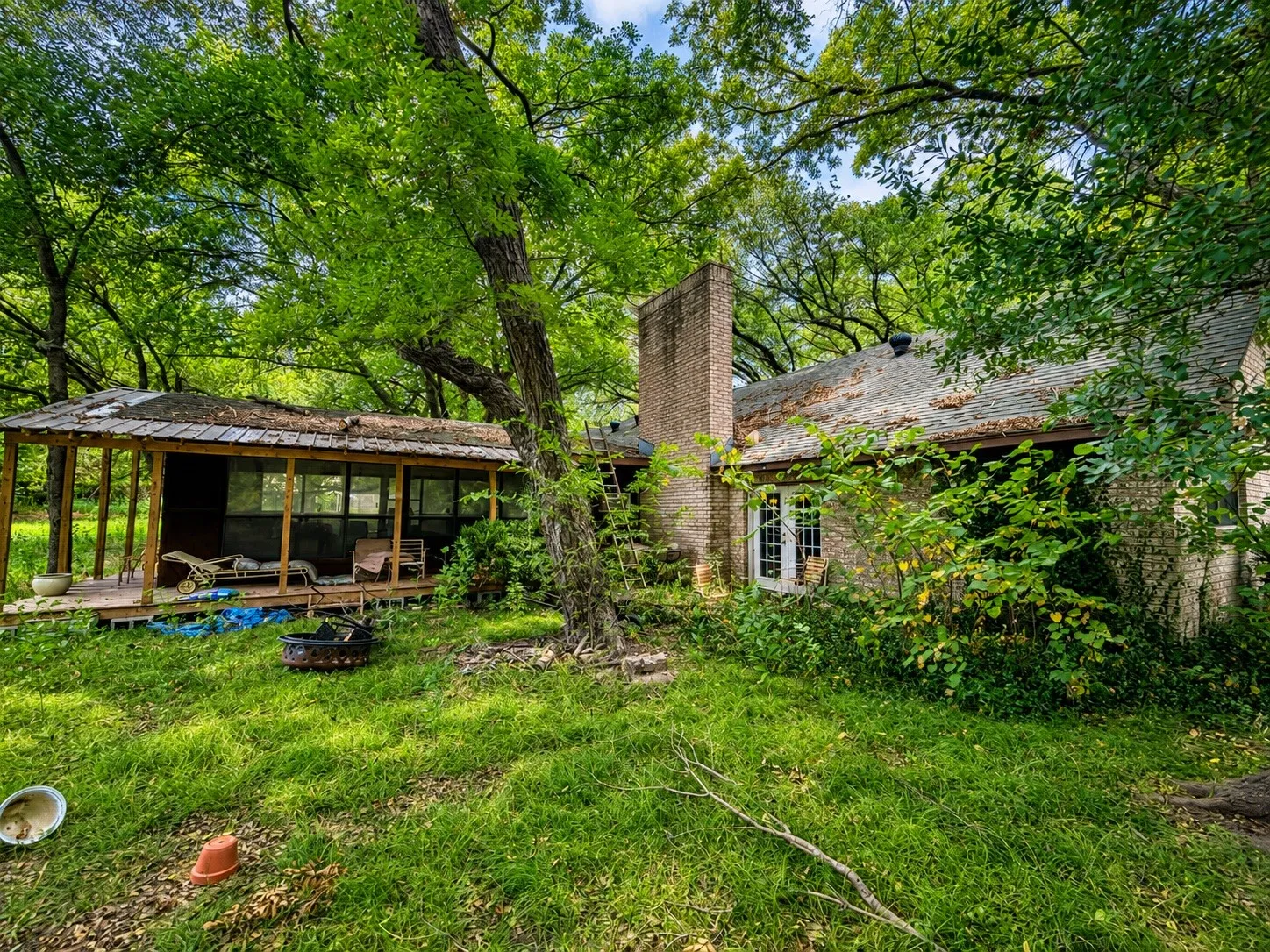 Single Family Residence For Sale in Navarro County , 7102 S Interstate Highway 45 W S, Corsicana, Texas 75109, 4 Bedroom, 2 Bathroom, Garage spaces, 2,822 Sqft, built in 1983, mls#21373788, Real Estate Agent in Corsicana, Homes For Sale in Navarro county, Homes For Sale in Corsicana, Realtor in Corsicana Texas, Real Estate Brokerage Independent Realty Texas, Luminita Cordes Realtor