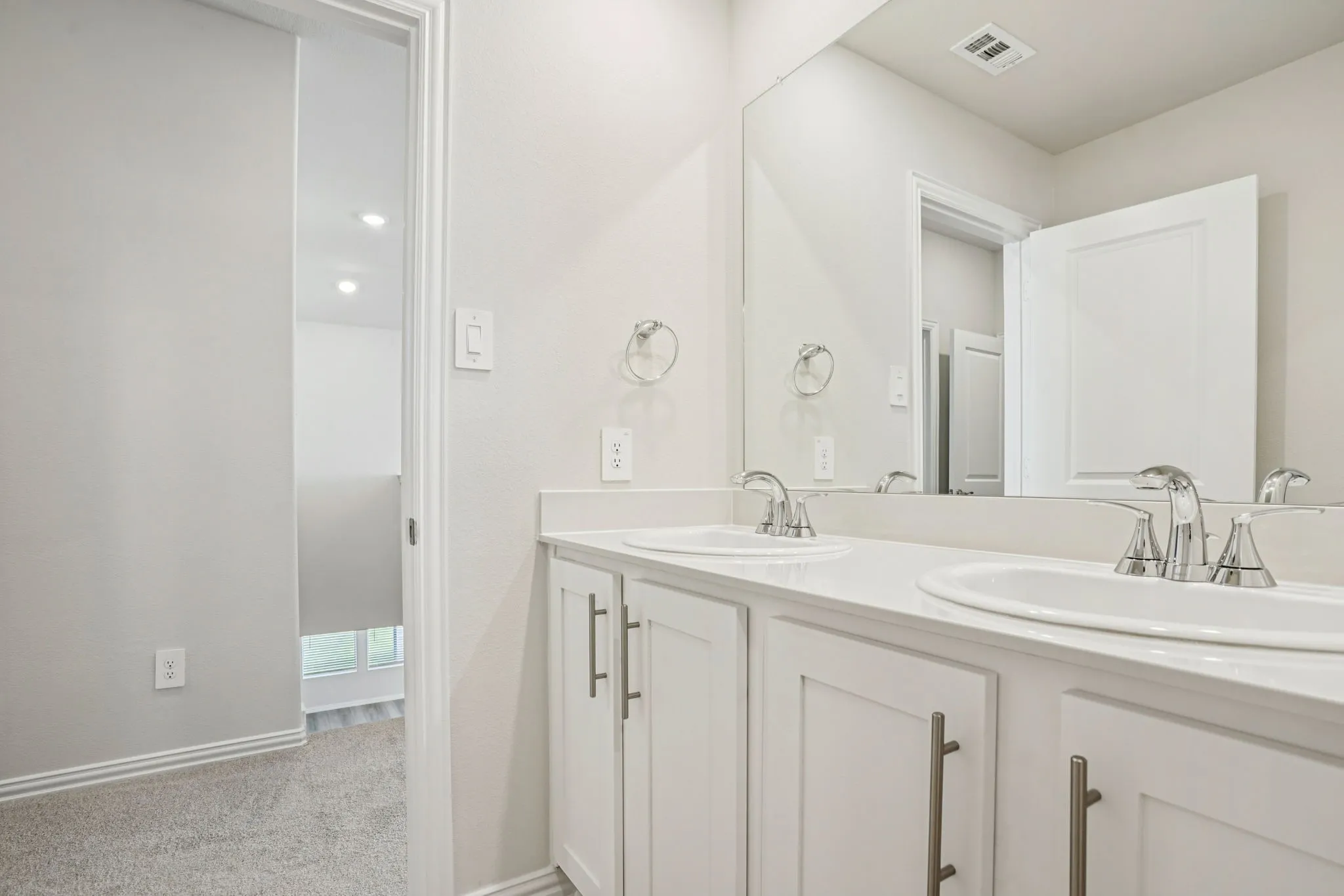 Photo is not of the actual home, but is an inspirational photo of builder’s model home and may depict options, furnishings, and/or decorator features that are not included.