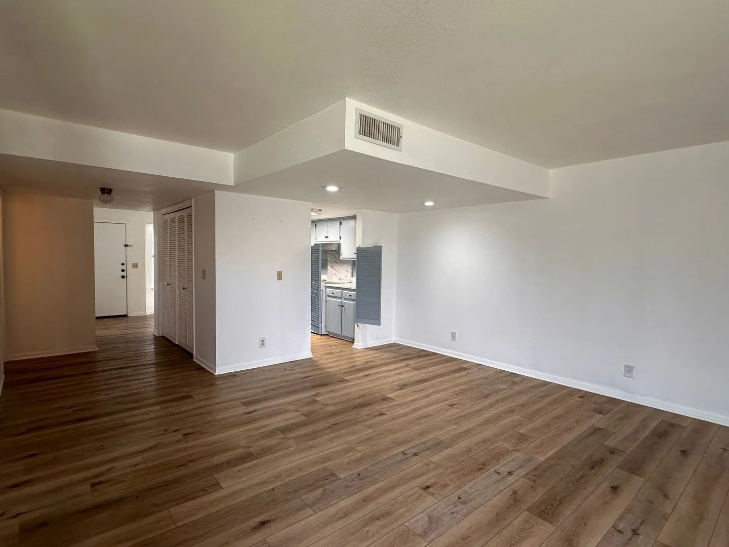 Townhouse For Rent in Brown County , 1601 14th, Brownwood, Texas 76801, 3 Bedroom, 3 Bathroom, 2 Garage spaces, 1,654 Sqft, built in 1981, mls#21373817, Real Estate Agent in Brownwood, Homes For Rent in Brown county, Homes For Rent in Brownwood, Realtor in Brownwood Texas, Real Estate Brokerage Independent Realty Texas, Luminita Cordes Realtor