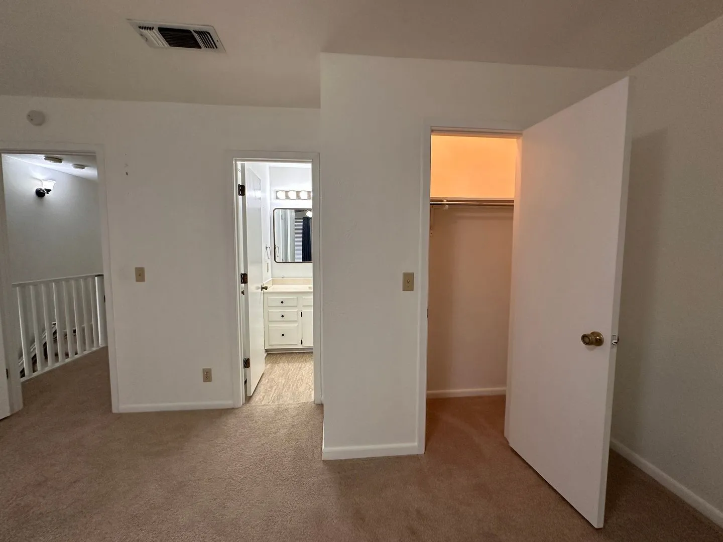 Townhouse For Rent in Brown County , 1601 14th, Brownwood, Texas 76801, 3 Bedroom, 3 Bathroom, 2 Garage spaces, 1,654 Sqft, built in 1981, mls#21373817, Real Estate Agent in Brownwood, Homes For Rent in Brown county, Homes For Rent in Brownwood, Realtor in Brownwood Texas, Real Estate Brokerage Independent Realty Texas, Luminita Cordes Realtor
