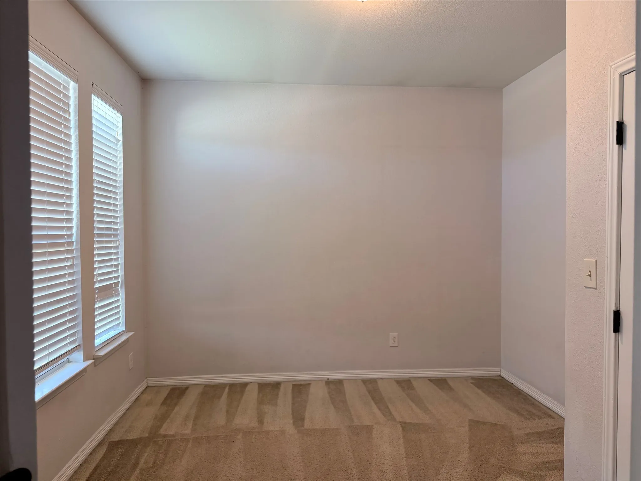 Single Family Residence For Rent in Tarrant County , 9251 Water Oak Drive, Arlington, Texas 76002, 4 Bedroom, 2 Bathroom, 2 Garage spaces, 1,976 Sqft, built in 2013, mls#21373552, Real Estate Agent in Arlington, Homes For Rent in Tarrant county, Homes For Rent in Arlington, Realtor in Arlington Texas, Real Estate Brokerage Independent Realty Texas, Luminita Cordes Realtor