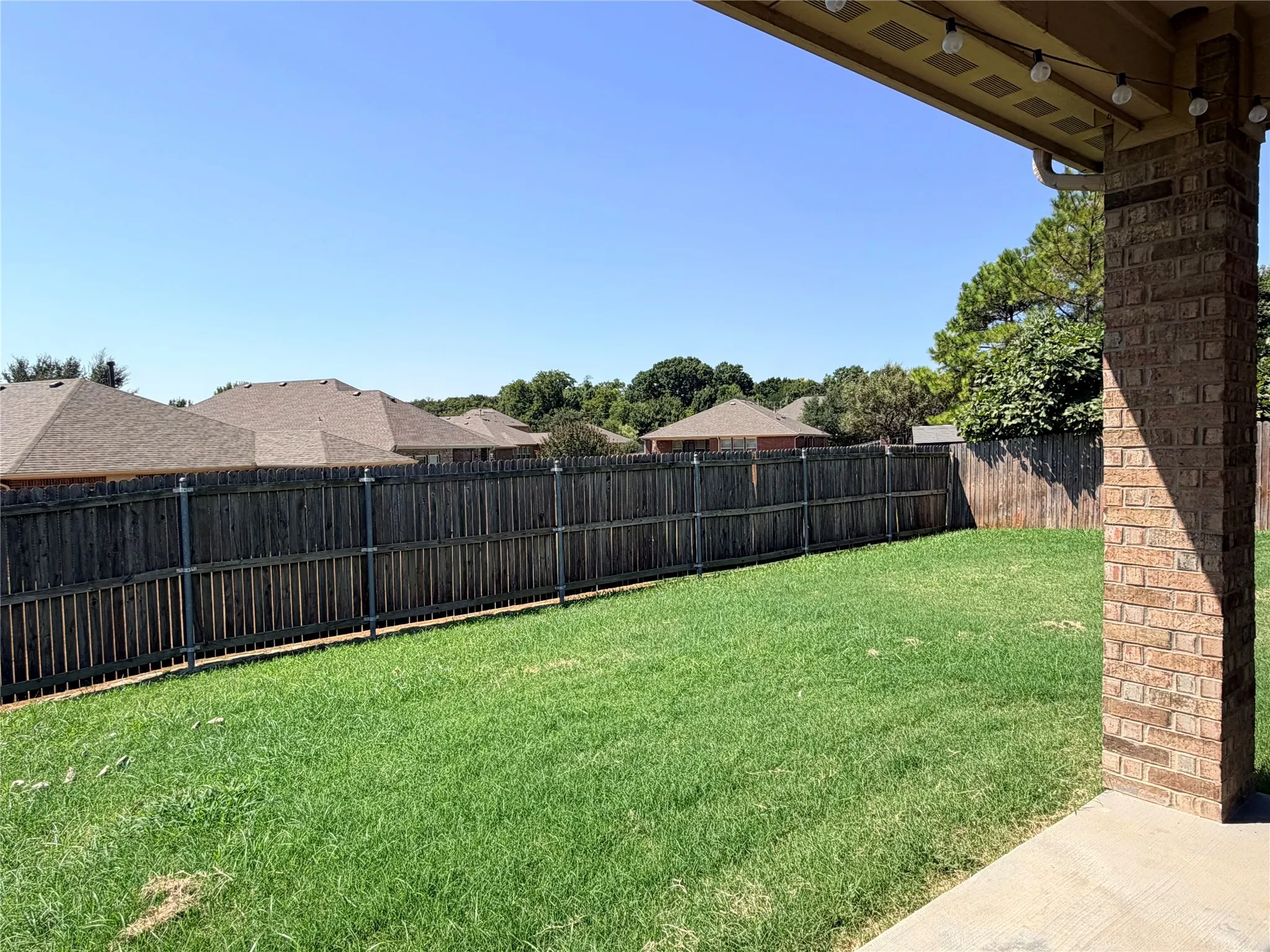 Single Family Residence For Rent in Tarrant County , 9251 Water Oak Drive, Arlington, Texas 76002, 4 Bedroom, 2 Bathroom, 2 Garage spaces, 1,976 Sqft, built in 2013, mls#21373552, Real Estate Agent in Arlington, Homes For Rent in Tarrant county, Homes For Rent in Arlington, Realtor in Arlington Texas, Real Estate Brokerage Independent Realty Texas, Luminita Cordes Realtor