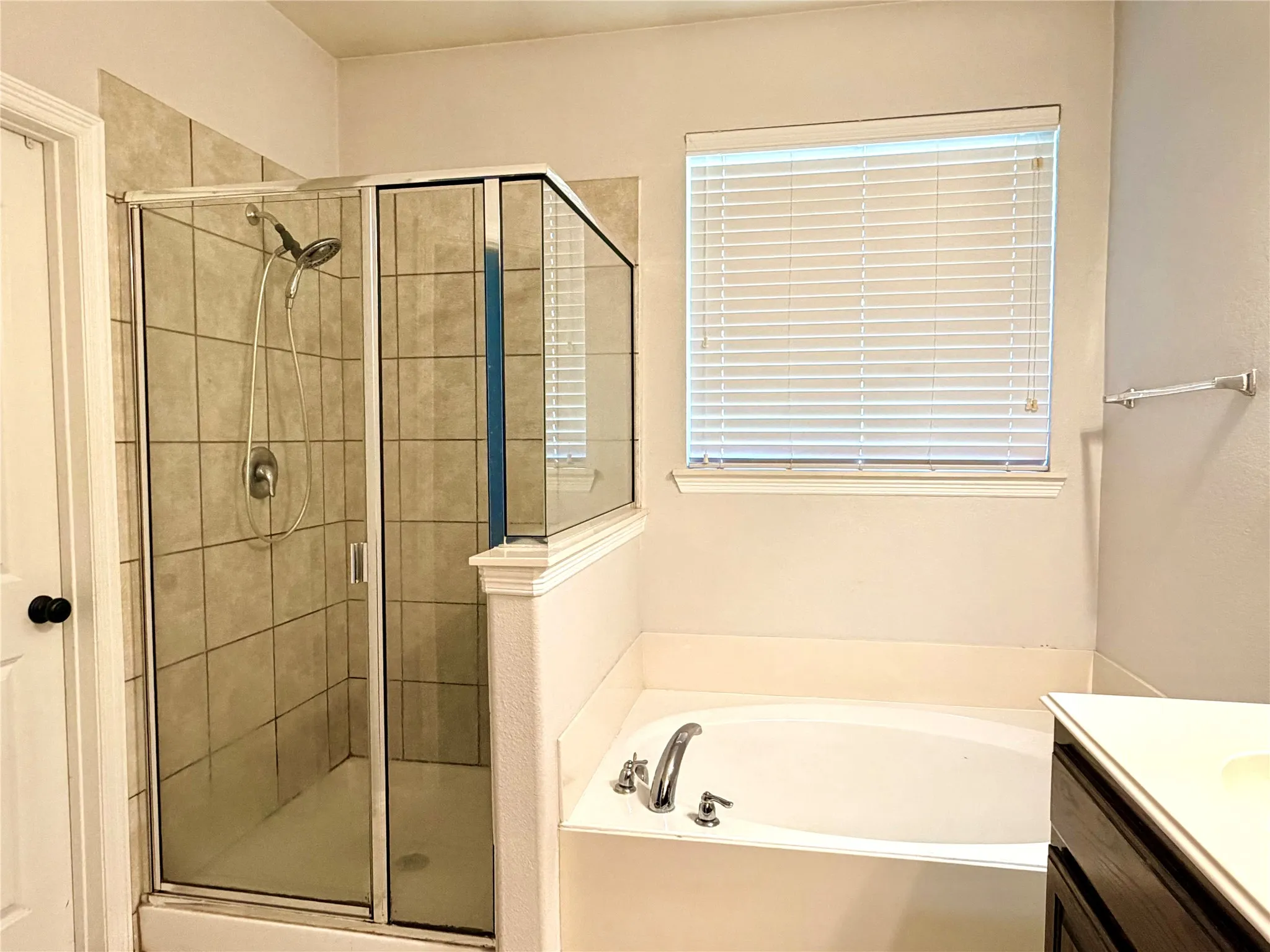 Single Family Residence For Rent in Tarrant County , 9251 Water Oak Drive, Arlington, Texas 76002, 4 Bedroom, 2 Bathroom, 2 Garage spaces, 1,976 Sqft, built in 2013, mls#21373552, Real Estate Agent in Arlington, Homes For Rent in Tarrant county, Homes For Rent in Arlington, Realtor in Arlington Texas, Real Estate Brokerage Independent Realty Texas, Luminita Cordes Realtor