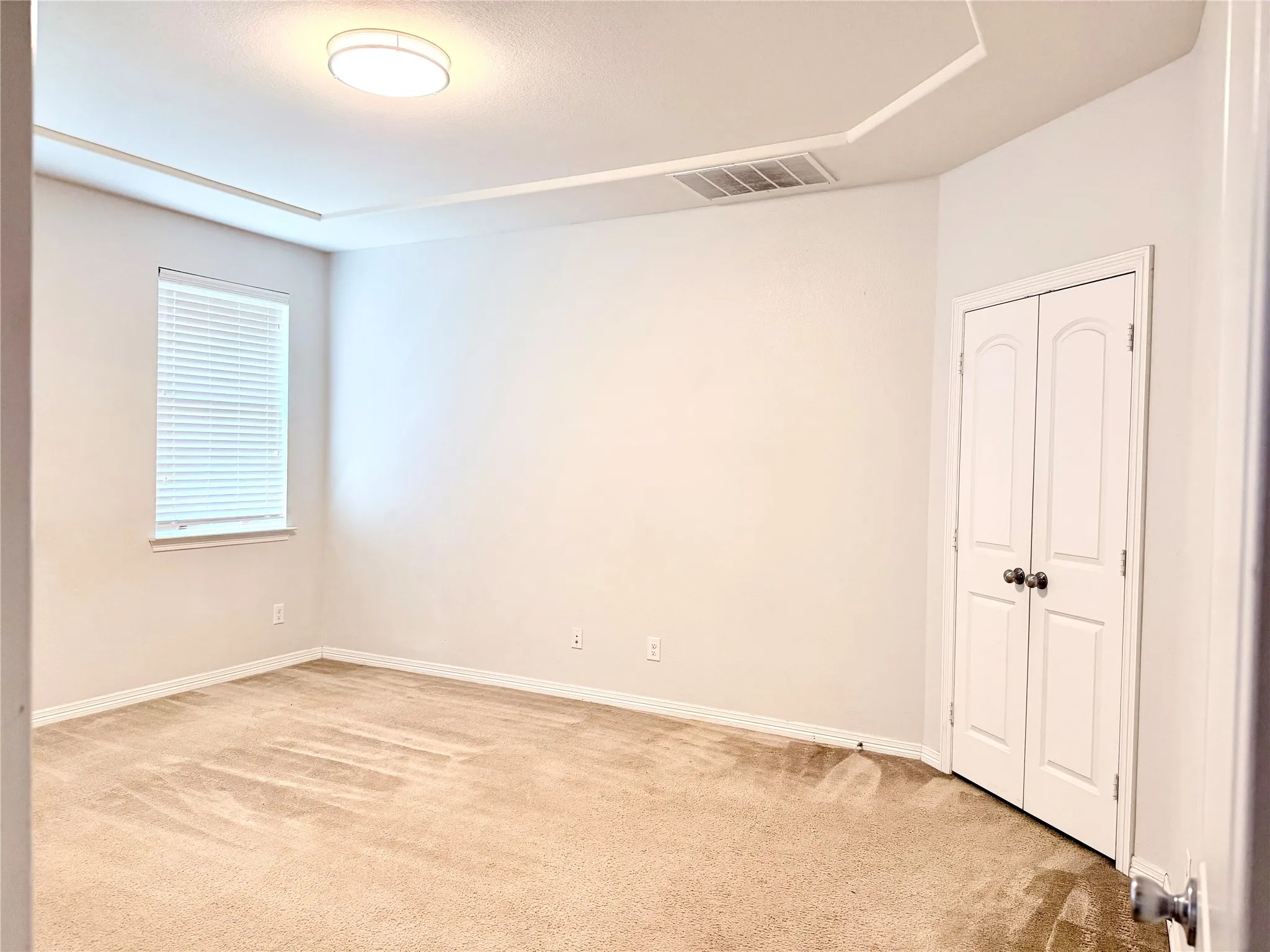 Single Family Residence For Rent in Tarrant County , 9251 Water Oak Drive, Arlington, Texas 76002, 4 Bedroom, 2 Bathroom, 2 Garage spaces, 1,976 Sqft, built in 2013, mls#21373552, Real Estate Agent in Arlington, Homes For Rent in Tarrant county, Homes For Rent in Arlington, Realtor in Arlington Texas, Real Estate Brokerage Independent Realty Texas, Luminita Cordes Realtor