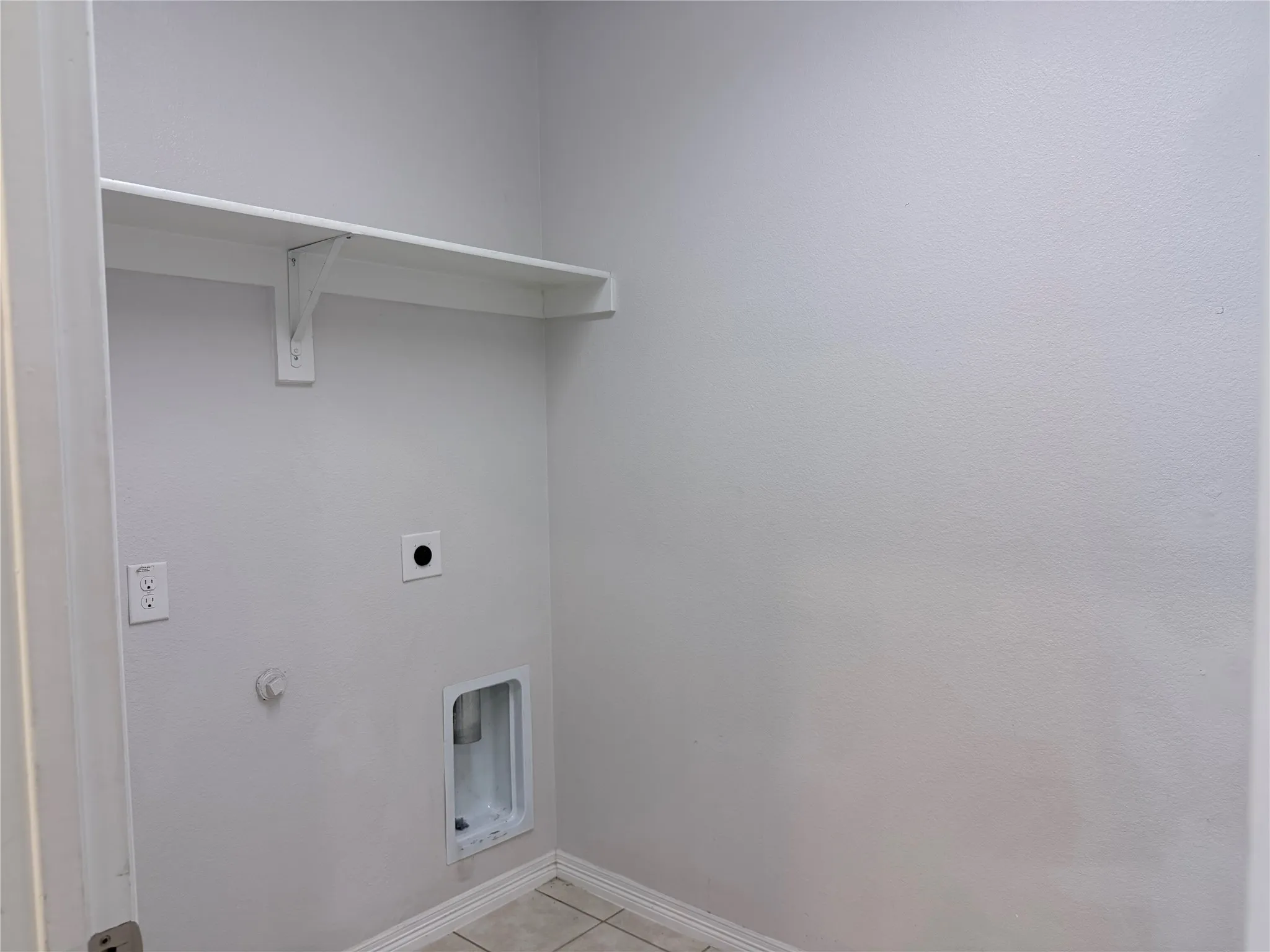 Single Family Residence For Rent in Tarrant County , 9251 Water Oak Drive, Arlington, Texas 76002, 4 Bedroom, 2 Bathroom, 2 Garage spaces, 1,976 Sqft, built in 2013, mls#21373552, Real Estate Agent in Arlington, Homes For Rent in Tarrant county, Homes For Rent in Arlington, Realtor in Arlington Texas, Real Estate Brokerage Independent Realty Texas, Luminita Cordes Realtor
