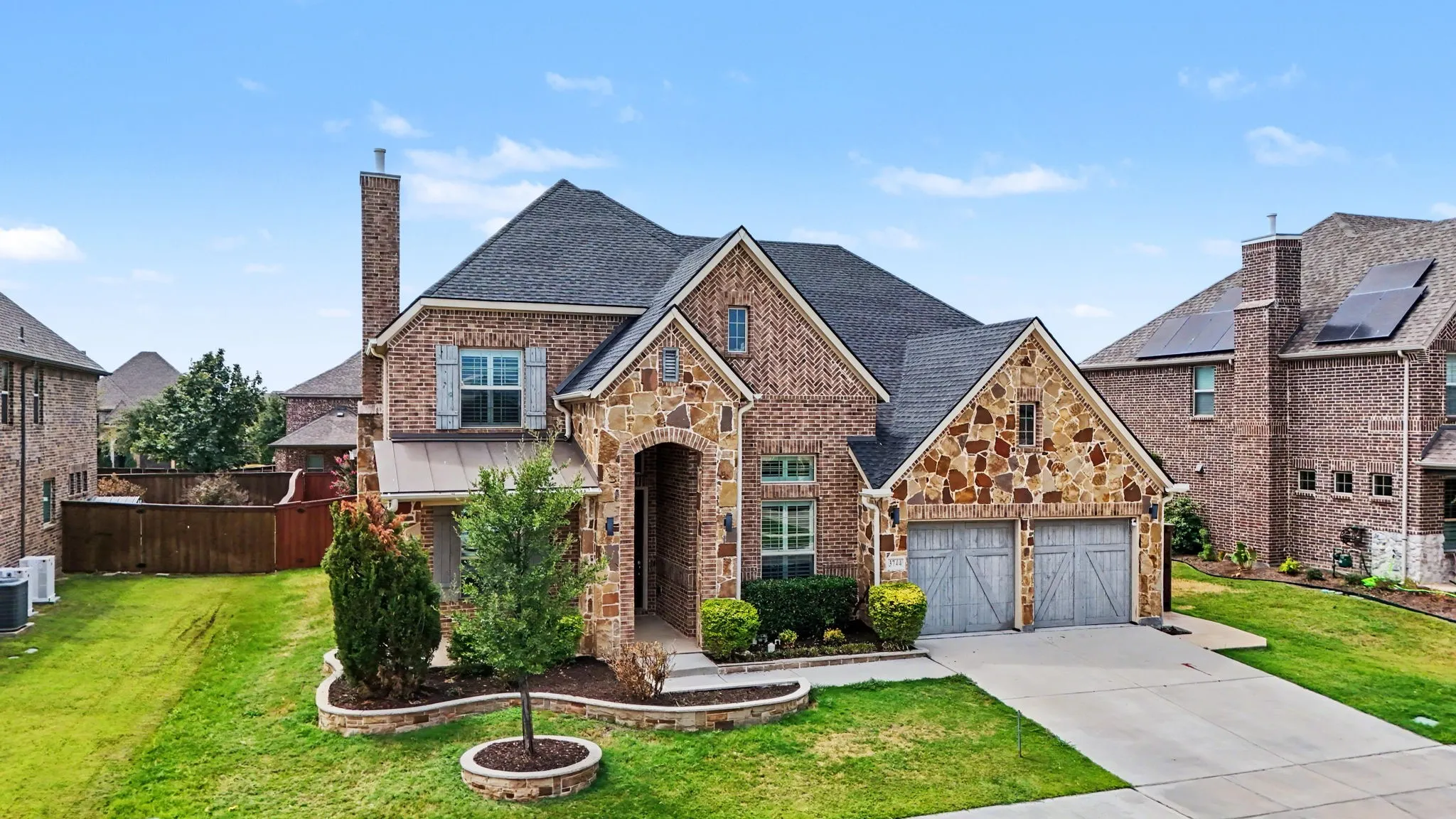 Single Family Residence For Sale in Denton County , 3744 Manchester, The Colony, Texas 75056, 4 Bedroom, 4 Bathroom, 2 Garage spaces, 3,505 Sqft, built in 2016, mls#21373844, Real Estate Agent in The Colony, Homes For Sale in Denton county, Homes For Sale in The Colony, Realtor in The Colony Texas, Real Estate Brokerage Independent Realty Texas, Luminita Cordes Realtor