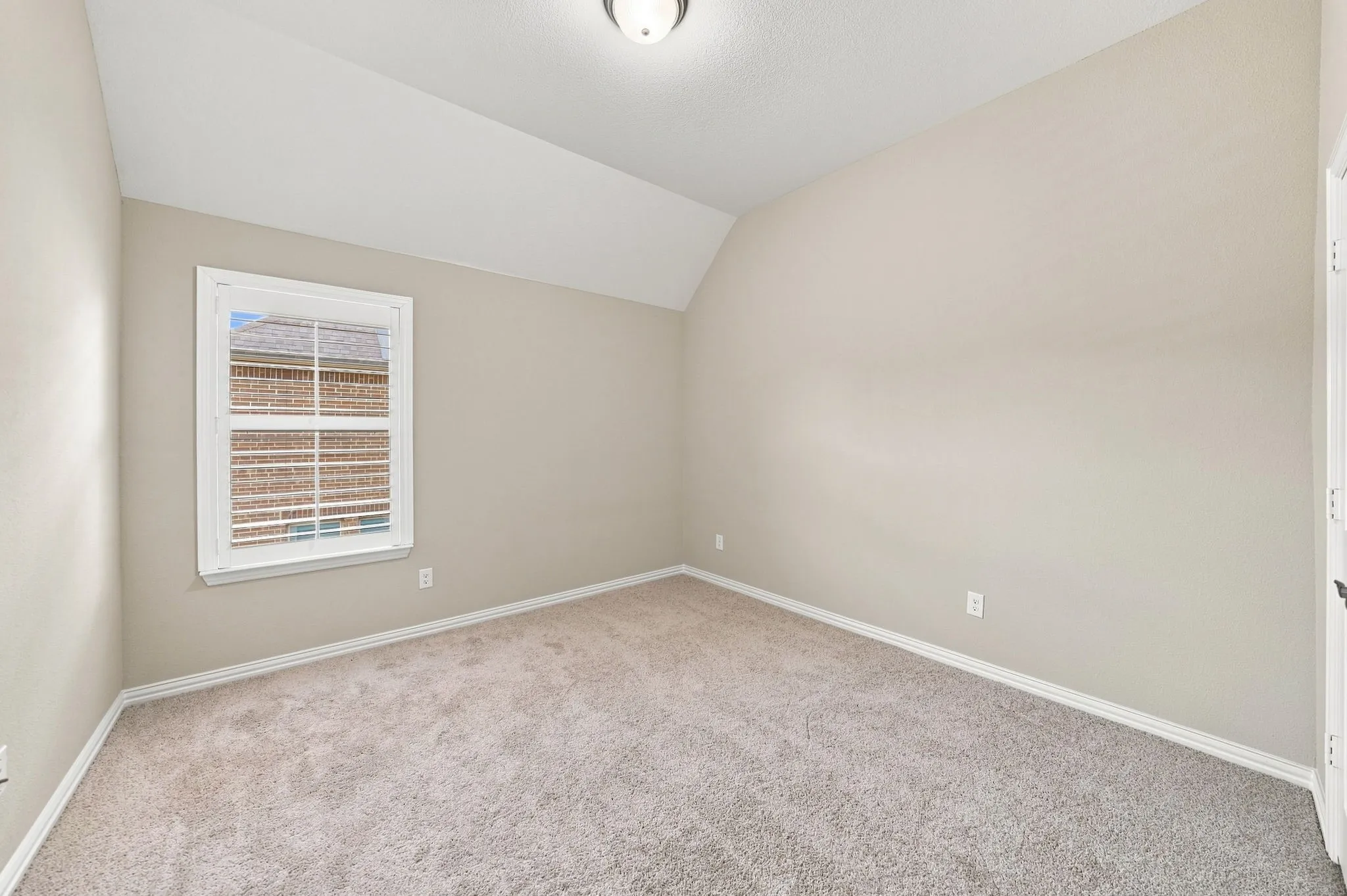 Single Family Residence For Sale in Denton County , 3744 Manchester, The Colony, Texas 75056, 4 Bedroom, 4 Bathroom, 2 Garage spaces, 3,505 Sqft, built in 2016, mls#21373844, Real Estate Agent in The Colony, Homes For Sale in Denton county, Homes For Sale in The Colony, Realtor in The Colony Texas, Real Estate Brokerage Independent Realty Texas, Luminita Cordes Realtor