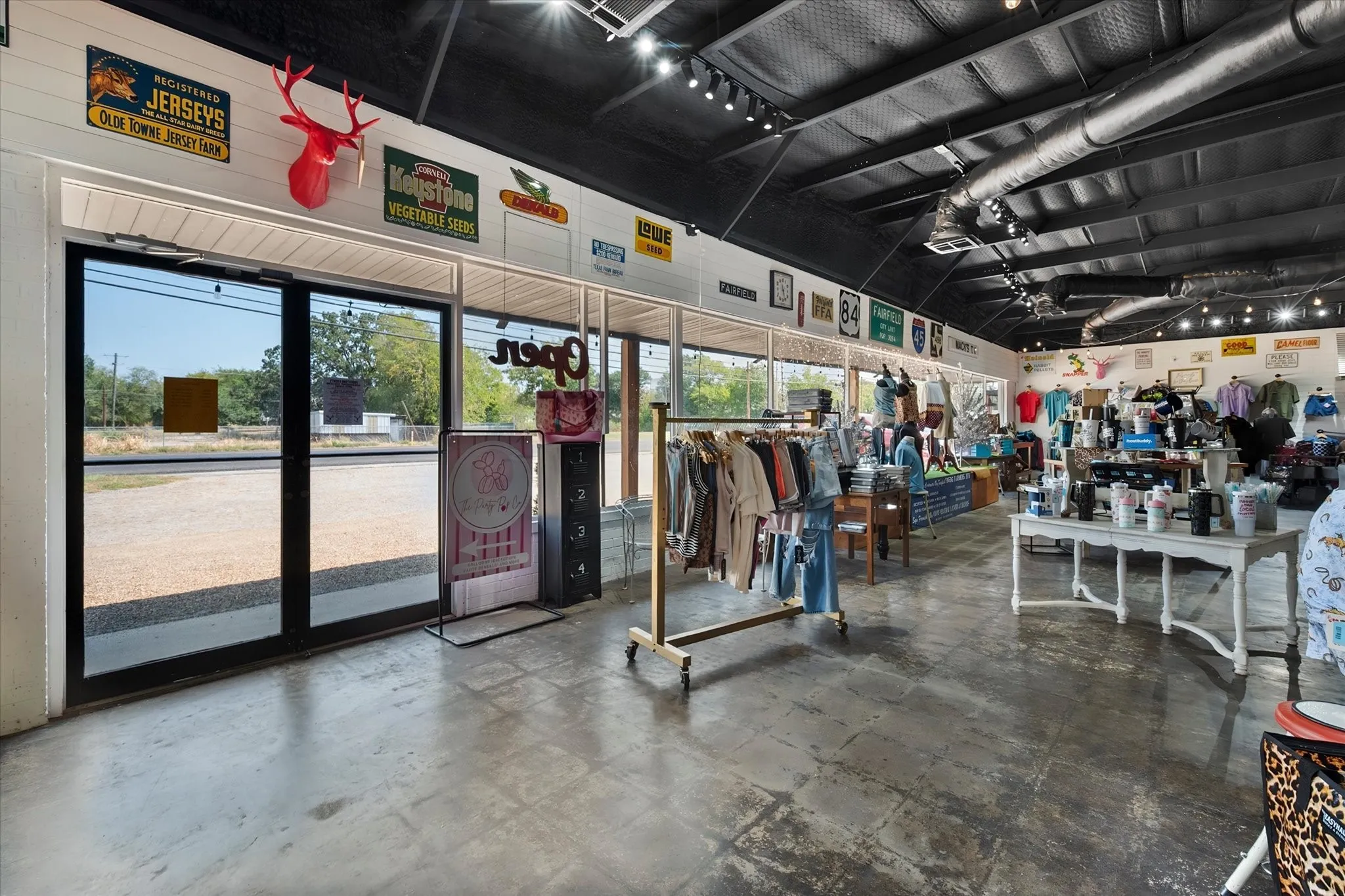 Business For Sale in Freestone County , 503 E Commerce Street 513, Fairfield, Texas 75840, 0, 0, Garage spaces, 4,200 Sqft, built in 1979, mls#21372388, Real Estate Agent in Fairfield, Homes For Sale in Freestone county, Homes For Sale in Fairfield, Realtor in Fairfield Texas, Real Estate Brokerage Independent Realty Texas, Luminita Cordes Realtor