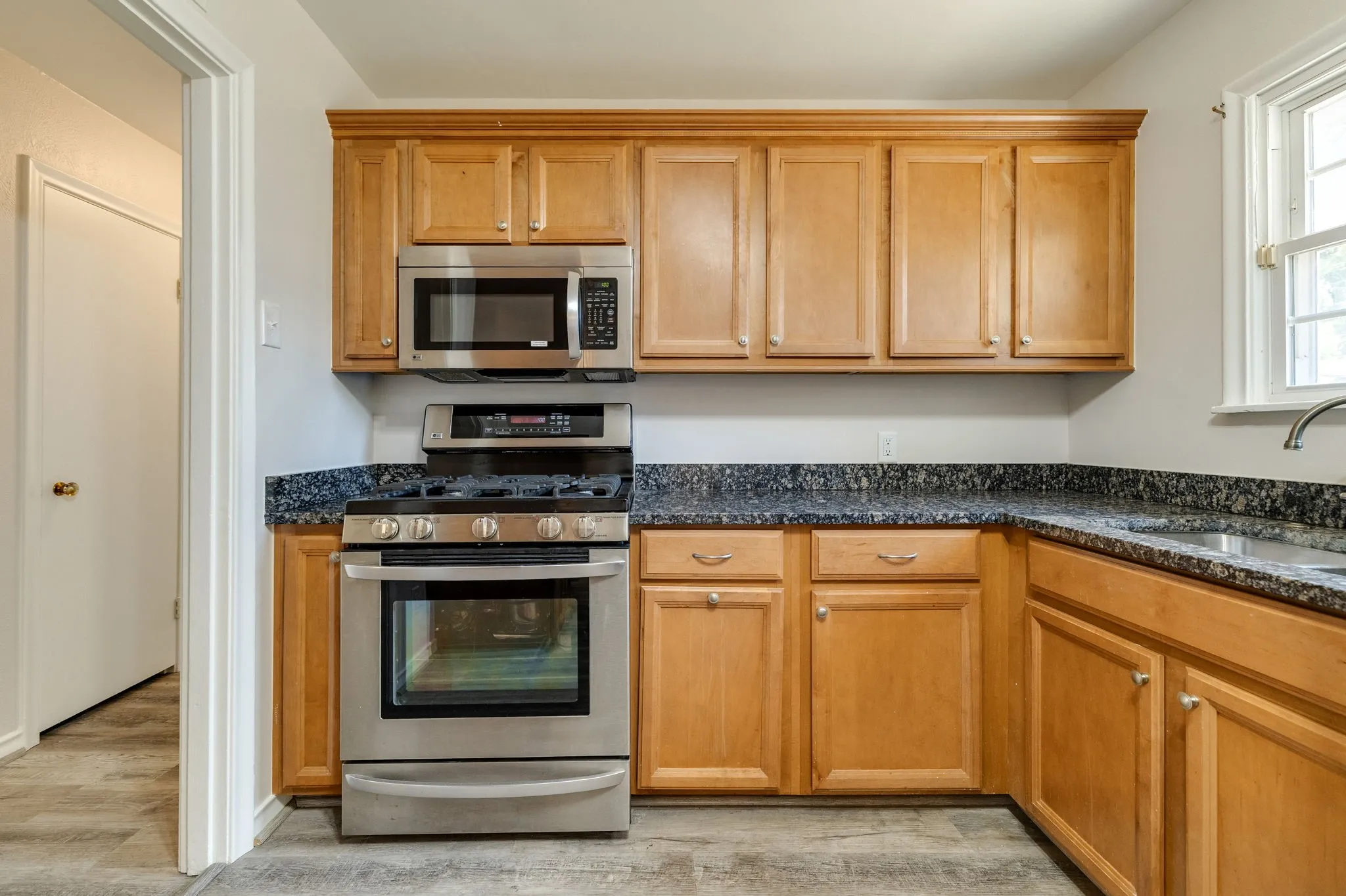 Single Family Residence For Sale in Dallas County , 3114 San Medina Avenue, Dallas, Texas 75228, 3 Bedroom, 1 Bathroom, 1 Garage spaces, 1,144 Sqft, built in 1954, mls#21373860, Real Estate Agent in Dallas, Homes For Sale in Dallas county, Homes For Sale in Dallas, Realtor in Dallas Texas, Real Estate Brokerage Independent Realty Texas, Luminita Cordes Realtor