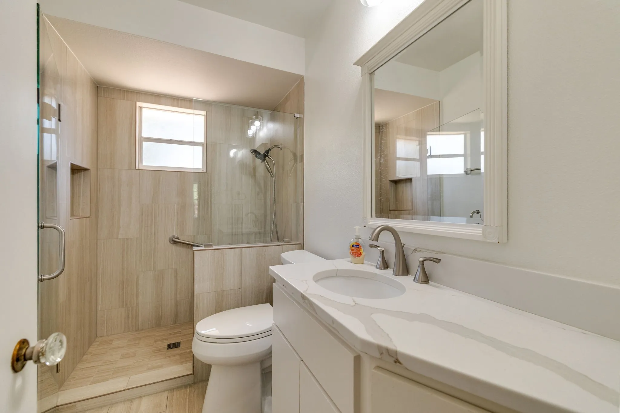 Single Family Residence For Sale in Dallas County , 3114 San Medina Avenue, Dallas, Texas 75228, 3 Bedroom, 1 Bathroom, 1 Garage spaces, 1,144 Sqft, built in 1954, mls#21373860, Real Estate Agent in Dallas, Homes For Sale in Dallas county, Homes For Sale in Dallas, Realtor in Dallas Texas, Real Estate Brokerage Independent Realty Texas, Luminita Cordes Realtor