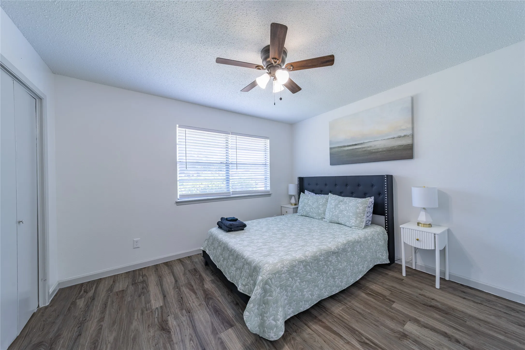 Duplex For Rent in Tarrant County , 414 Donnell Drive B, Arlington, Texas 76012, 2 Bedroom, 1 Bathroom, Garage spaces, 896 Sqft, built in 1972, mls#21373814, Real Estate Agent in Arlington, Homes For Rent in Tarrant county, Homes For Rent in Arlington, Realtor in Arlington Texas, Real Estate Brokerage Independent Realty Texas, Luminita Cordes Realtor