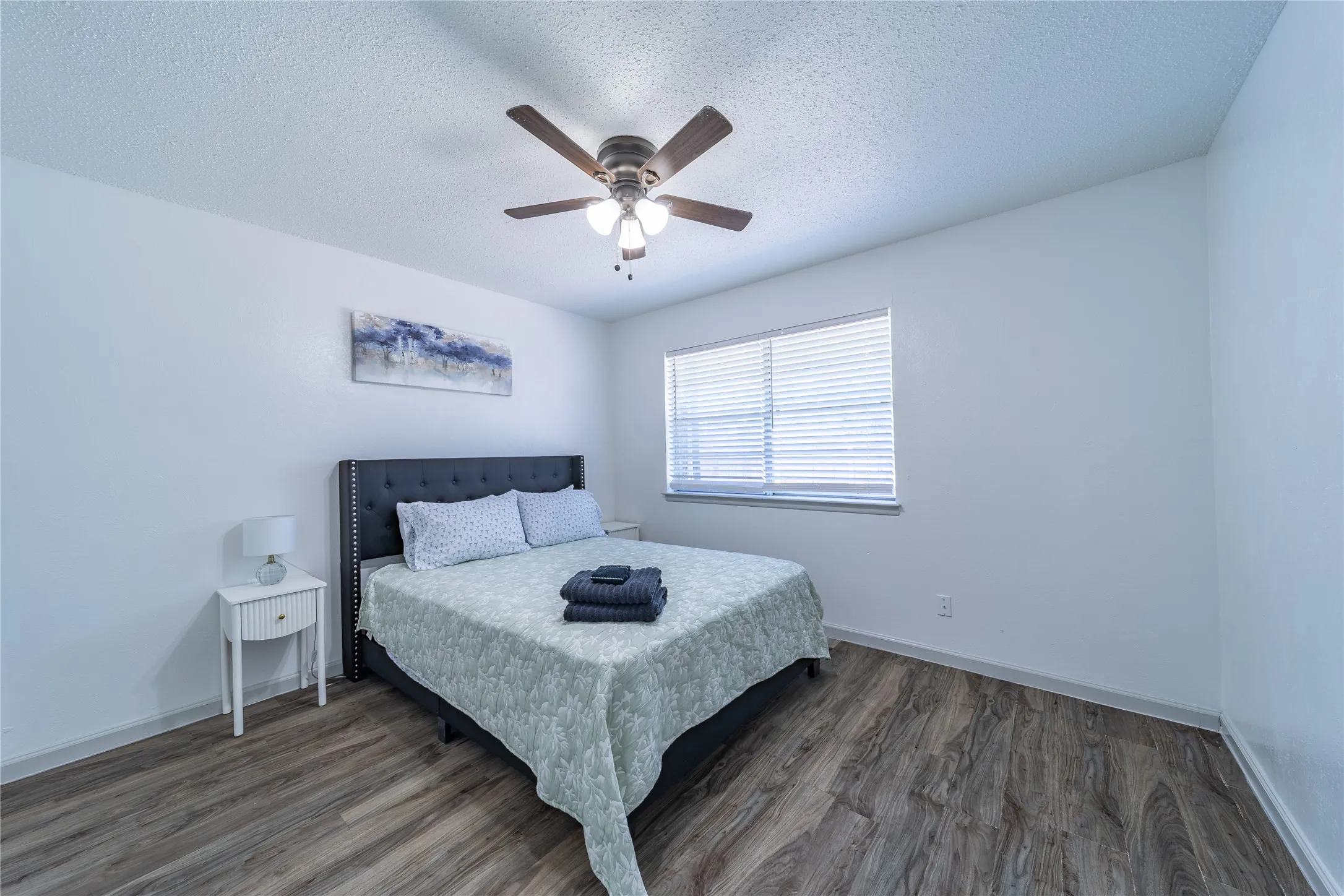 Duplex For Rent in Tarrant County , 414 Donnell Drive B, Arlington, Texas 76012, 2 Bedroom, 1 Bathroom, Garage spaces, 896 Sqft, built in 1972, mls#21373814, Real Estate Agent in Arlington, Homes For Rent in Tarrant county, Homes For Rent in Arlington, Realtor in Arlington Texas, Real Estate Brokerage Independent Realty Texas, Luminita Cordes Realtor