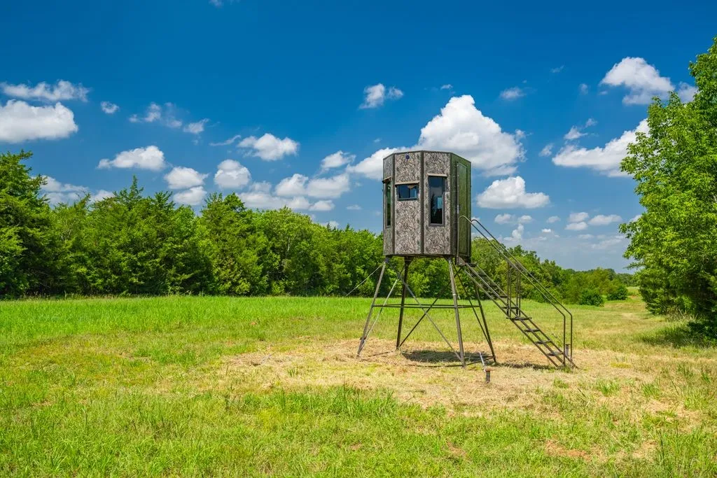 Farm For Sale in Hopkins County , 0 County Road 3573, Dike, Texas 75437, 4 Bedroom, 4 Bathroom, 2 Garage spaces, 5,100 Sqft, built in 2016, mls#21372355, Real Estate Agent in Dike, Homes For Sale in Hopkins county, Homes For Sale in Dike, Realtor in Dike Texas, Real Estate Brokerage Independent Realty Texas, Luminita Cordes Realtor