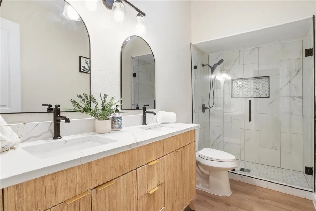 Single Family Residence For Sale in Denton County , 905 Timber Valley Circle, Flower Mound, Texas 75028, 3 Bedroom, 2 Bathroom, 2 Garage spaces, 1,672 Sqft, built in 1983, mls#21373874, Real Estate Agent in Flower Mound, Homes For Sale in Denton county, Homes For Sale in Flower Mound, Realtor in Flower Mound Texas, Real Estate Brokerage Independent Realty Texas, Luminita Cordes Realtor