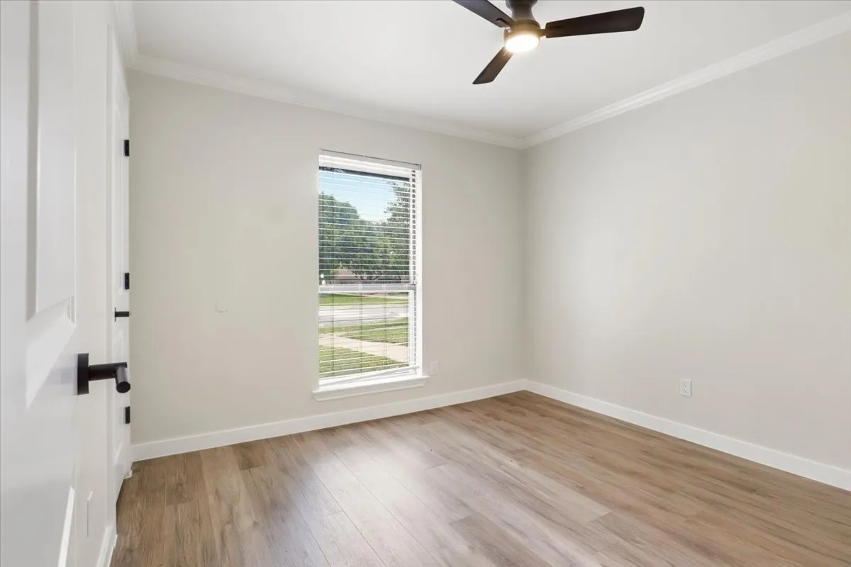 Single Family Residence For Sale in Denton County , 905 Timber Valley Circle, Flower Mound, Texas 75028, 3 Bedroom, 2 Bathroom, 2 Garage spaces, 1,672 Sqft, built in 1983, mls#21373874, Real Estate Agent in Flower Mound, Homes For Sale in Denton county, Homes For Sale in Flower Mound, Realtor in Flower Mound Texas, Real Estate Brokerage Independent Realty Texas, Luminita Cordes Realtor