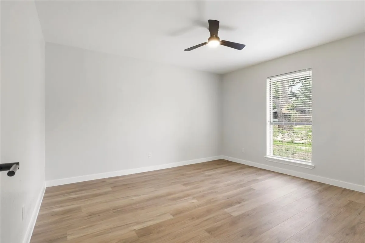 Single Family Residence For Sale in Denton County , 905 Timber Valley Circle, Flower Mound, Texas 75028, 3 Bedroom, 2 Bathroom, 2 Garage spaces, 1,672 Sqft, built in 1983, mls#21373874, Real Estate Agent in Flower Mound, Homes For Sale in Denton county, Homes For Sale in Flower Mound, Realtor in Flower Mound Texas, Real Estate Brokerage Independent Realty Texas, Luminita Cordes Realtor