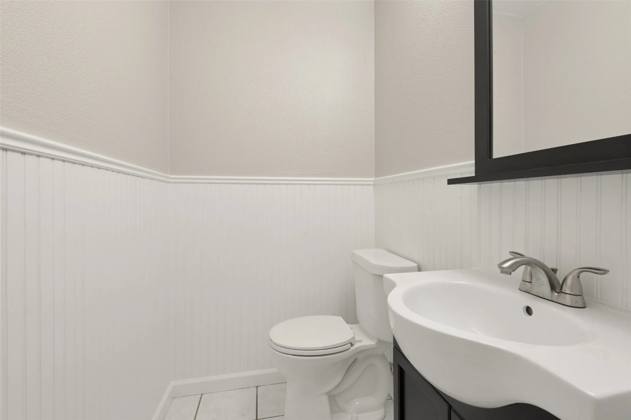 Condominium For Sale in Tarrant County , 1991 Shorewood Drive, Grapevine, Texas 76051, 3 Bedroom, 3 Bathroom, 2 Garage spaces, 1,629 Sqft, built in 1973, mls#21373832, Real Estate Agent in Grapevine, Homes For Sale in Tarrant county, Homes For Sale in Grapevine, Realtor in Grapevine Texas, Real Estate Brokerage Independent Realty Texas, Luminita Cordes Realtor