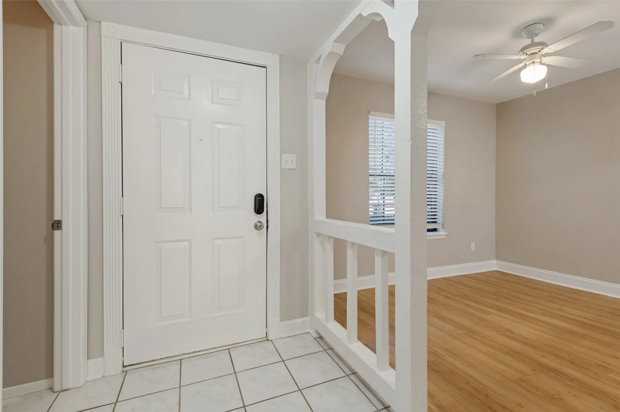 Condominium For Sale in Tarrant County , 1991 Shorewood Drive, Grapevine, Texas 76051, 3 Bedroom, 3 Bathroom, 2 Garage spaces, 1,629 Sqft, built in 1973, mls#21373832, Real Estate Agent in Grapevine, Homes For Sale in Tarrant county, Homes For Sale in Grapevine, Realtor in Grapevine Texas, Real Estate Brokerage Independent Realty Texas, Luminita Cordes Realtor