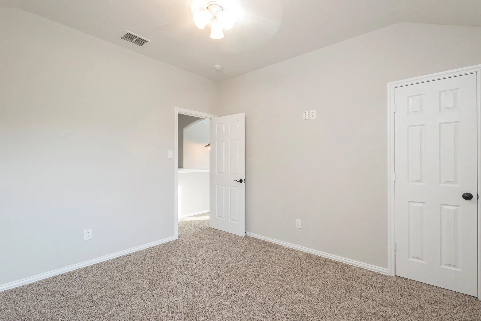Single Family Residence For Rent in Denton County , 1509 Heron Drive, Aubrey, Texas 76227, 4 Bedroom, 3 Bathroom, 2 Garage spaces, 2,349 Sqft, built in 2004, mls#21373878, Real Estate Agent in Aubrey, Homes For Rent in Denton county, Homes For Rent in Aubrey, Realtor in Aubrey Texas, Real Estate Brokerage Independent Realty Texas, Luminita Cordes Realtor