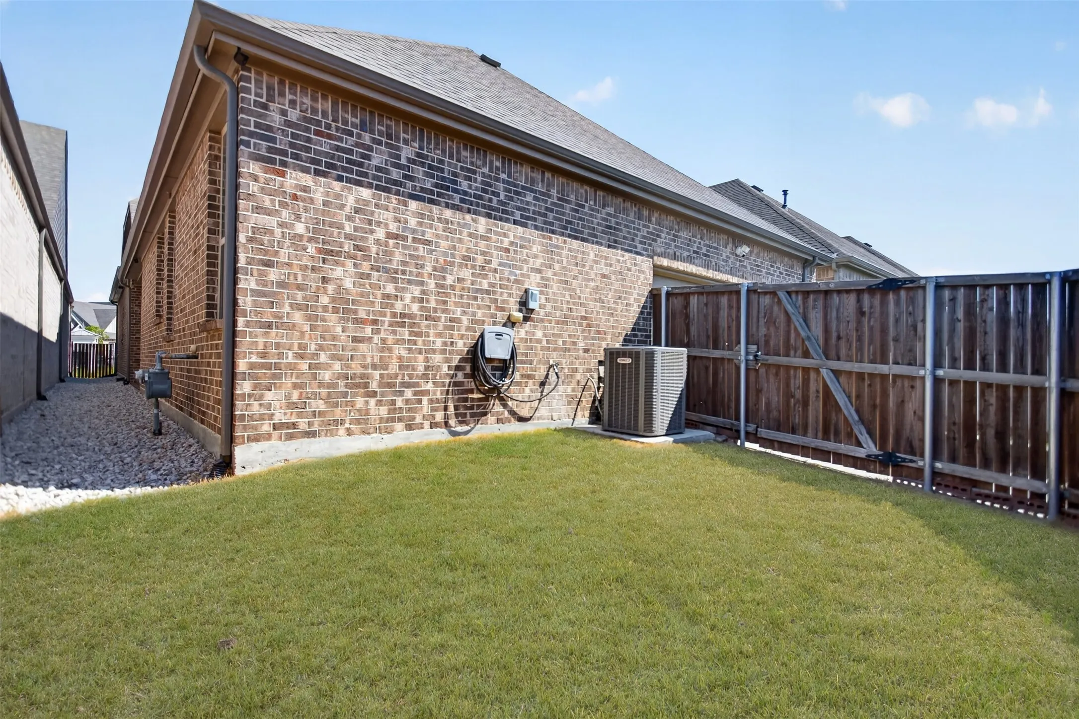 Single Family Residence For Sale in Tarrant County , 5620 Traveller Drive, North Richland Hills, Texas 76180, 4 Bedroom, 3 Bathroom, 2 Garage spaces, 2,407 Sqft, built in 2020, mls#21373880, Real Estate Agent in North Richland Hills, Homes For Sale in Tarrant county, Homes For Sale in North Richland Hills, Realtor in North Richland Hills Texas, Real Estate Brokerage Independent Realty Texas, Luminita Cordes Realtor
