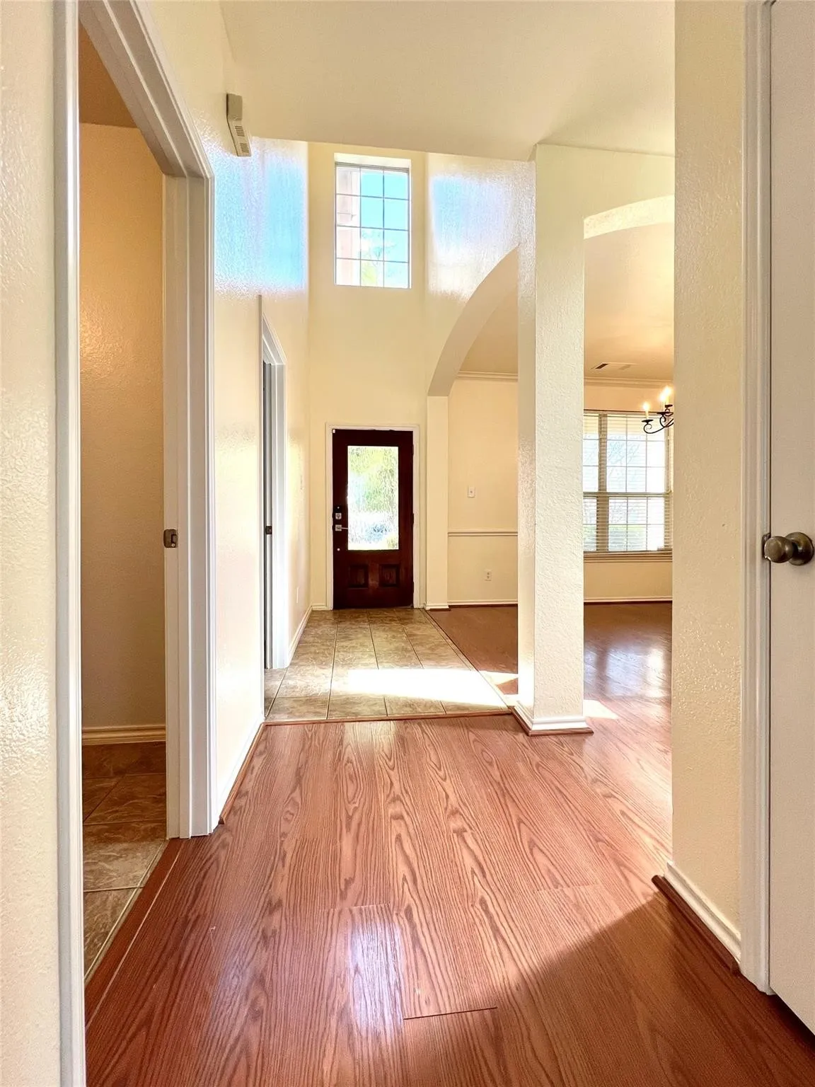 Single Family Residence For Rent in Collin County , 6917 Red Bluff Drive, Mc Kinney, Texas 75070, 4 Bedroom, 3 Bathroom, 2 Garage spaces, 2,280 Sqft, built in 2003, mls#21373863, Real Estate Agent in Mc Kinney, Homes For Rent in Collin county, Homes For Rent in Mc Kinney, Realtor in Mc Kinney Texas, Real Estate Brokerage Independent Realty Texas, Luminita Cordes Realtor