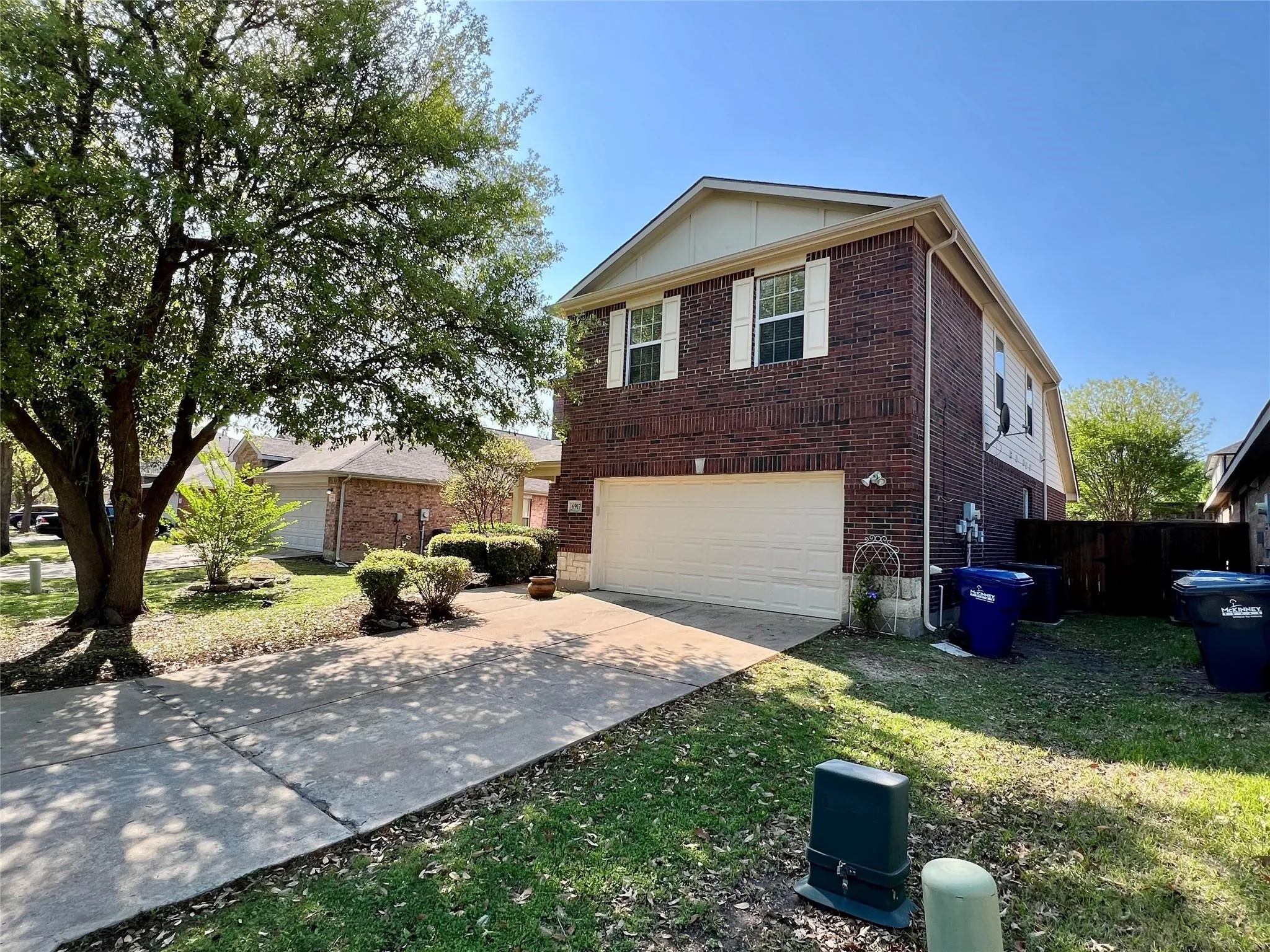 Single Family Residence For Rent in Collin County , 6917 Red Bluff Drive, Mc Kinney, Texas 75070, 4 Bedroom, 3 Bathroom, 2 Garage spaces, 2,280 Sqft, built in 2003, mls#21373863, Real Estate Agent in Mc Kinney, Homes For Rent in Collin county, Homes For Rent in Mc Kinney, Realtor in Mc Kinney Texas, Real Estate Brokerage Independent Realty Texas, Luminita Cordes Realtor